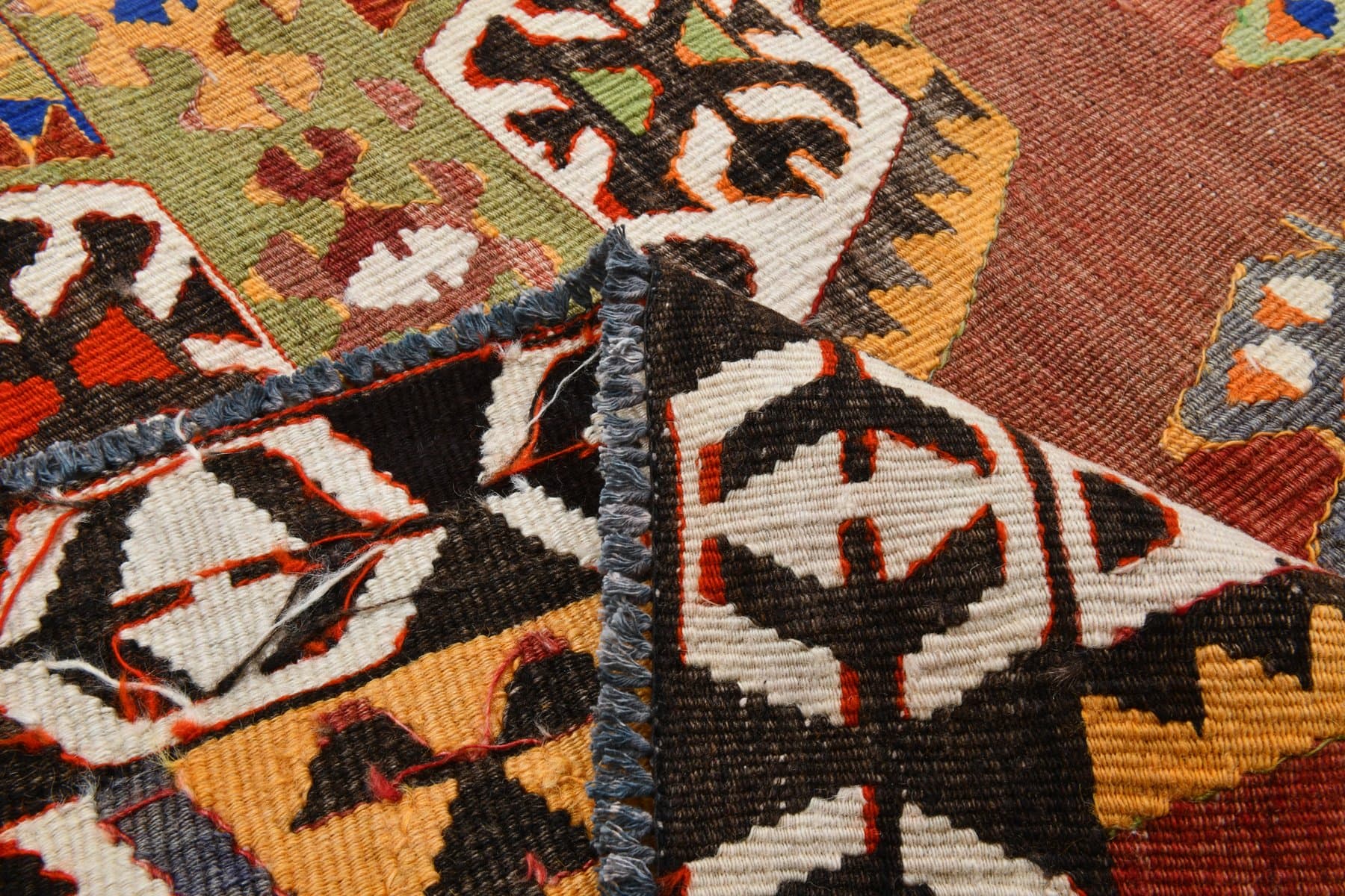 Kilim Rug 178x319 cm, red, beige, wool, Turkey, 1960s - 213666