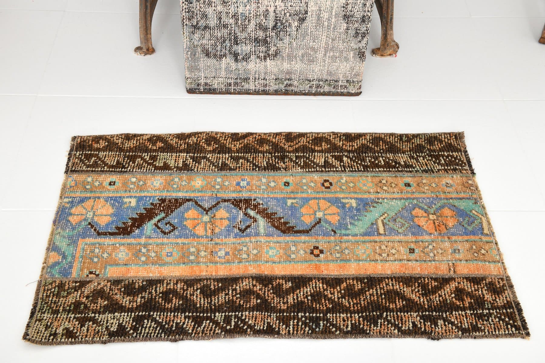 Rug 96x60 cm, brown, wool, 1960s - 214386