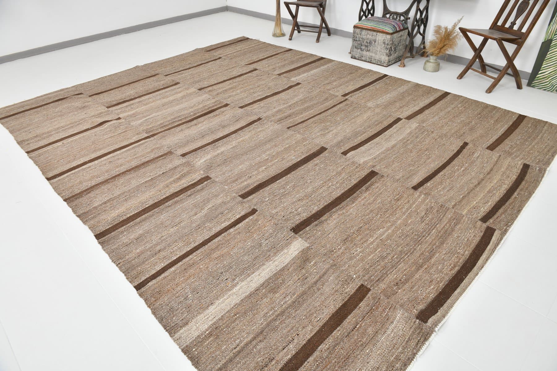 Kilim 389x304 cm, brown, wool, 1970s - 214750