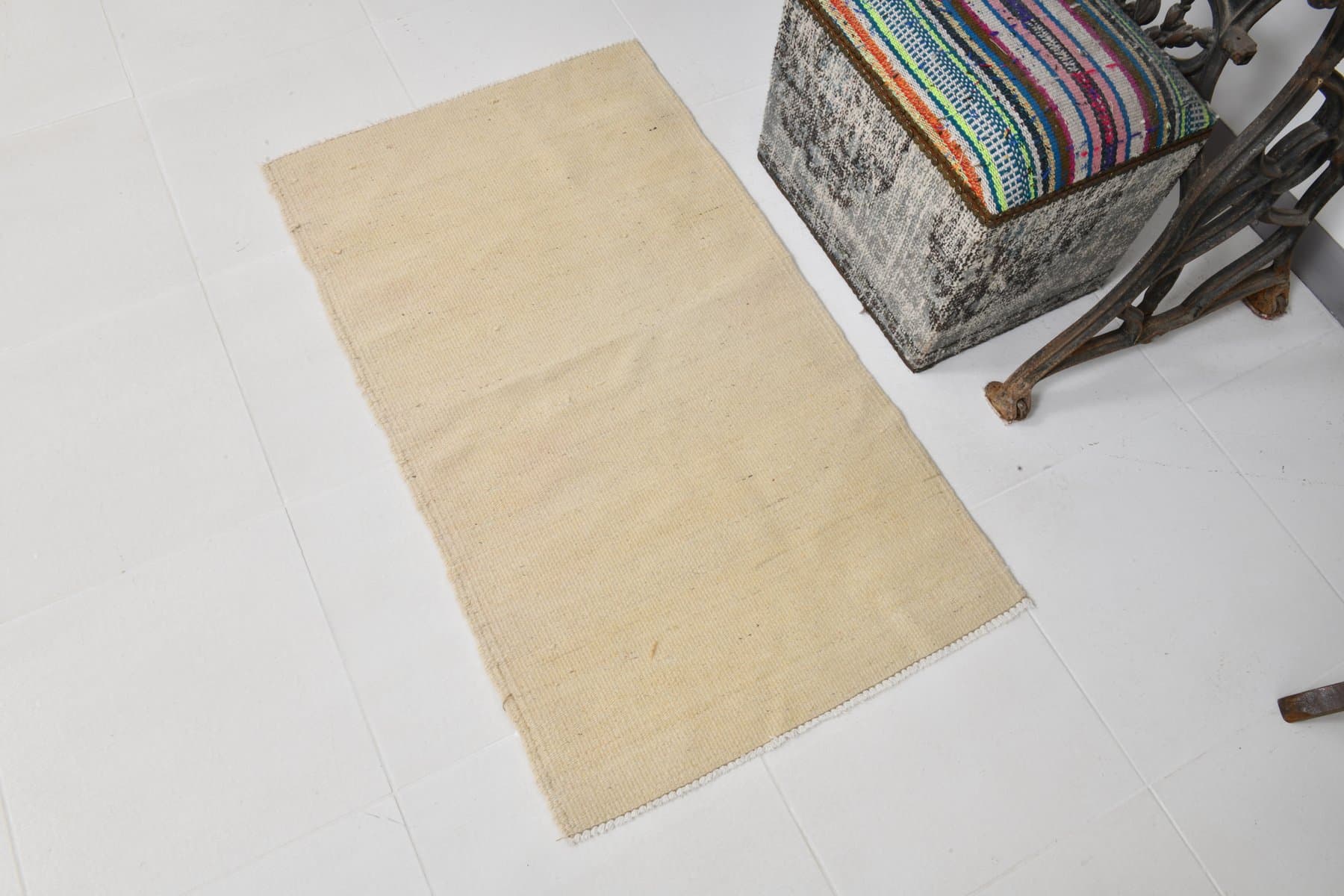 Kilim 113x66 cm, beżowy, wełna, lata 70. - 214644