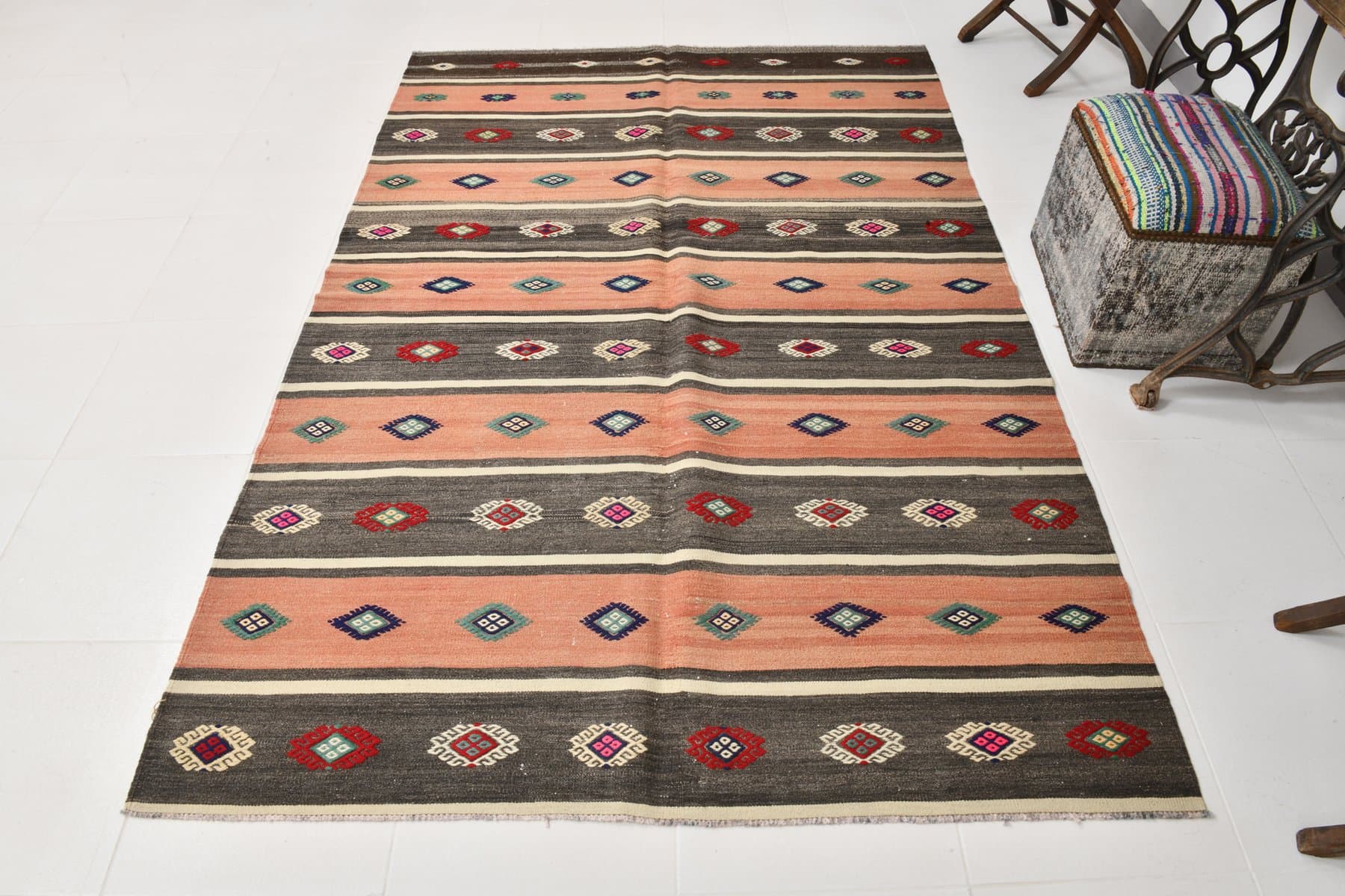 Kilim 163x240 cm, brzoskwiniowy, brązowy, wełna, lata 70. - 214597