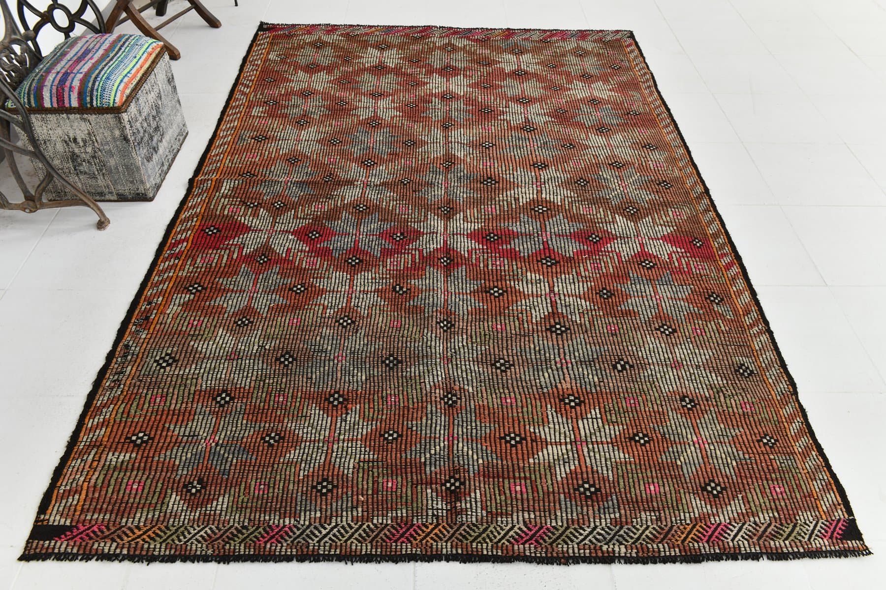 Kilim 178x270 cm, carmine, pastel, wool, 1970s - 215105