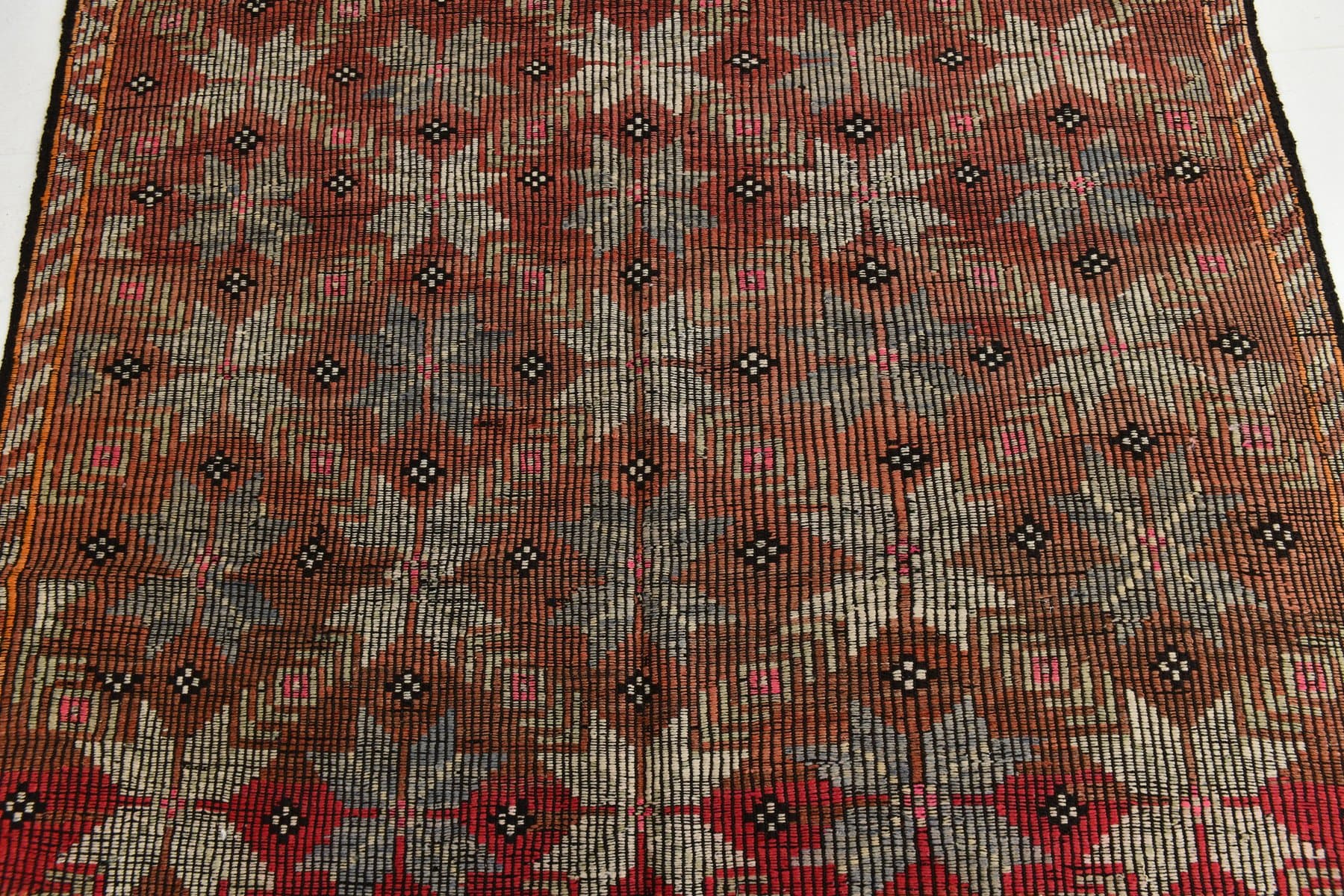 Kilim 178x270 cm, carmine, pastel, wool, 1970s - 215108