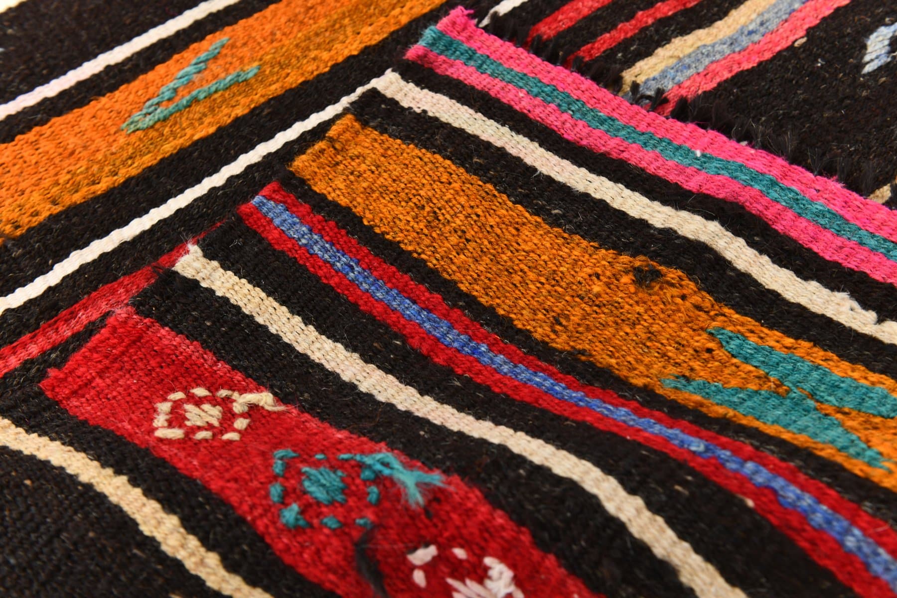 Kilim 186x322 cm, czarny, różowy, wełna, lata 70. - 215092