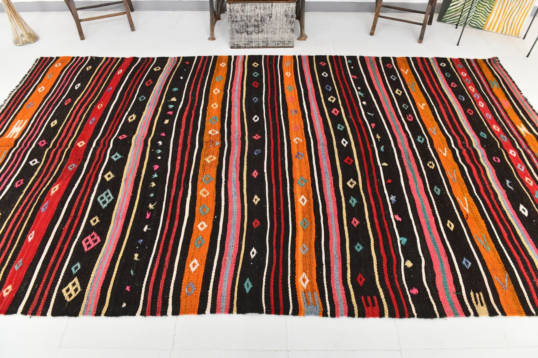 Kilim 186x322 cm, czarny, różowy, wełna, lata 70. - 215094