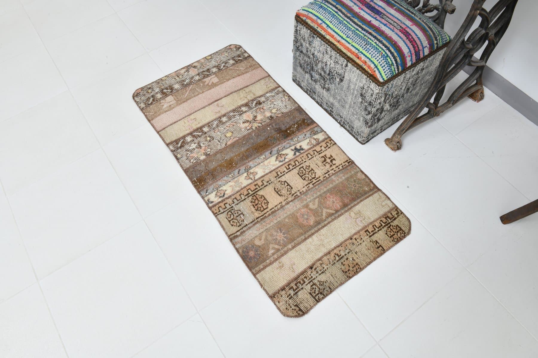 Runner 122x57 cm, beige, pink, wool, 1960s - 215424