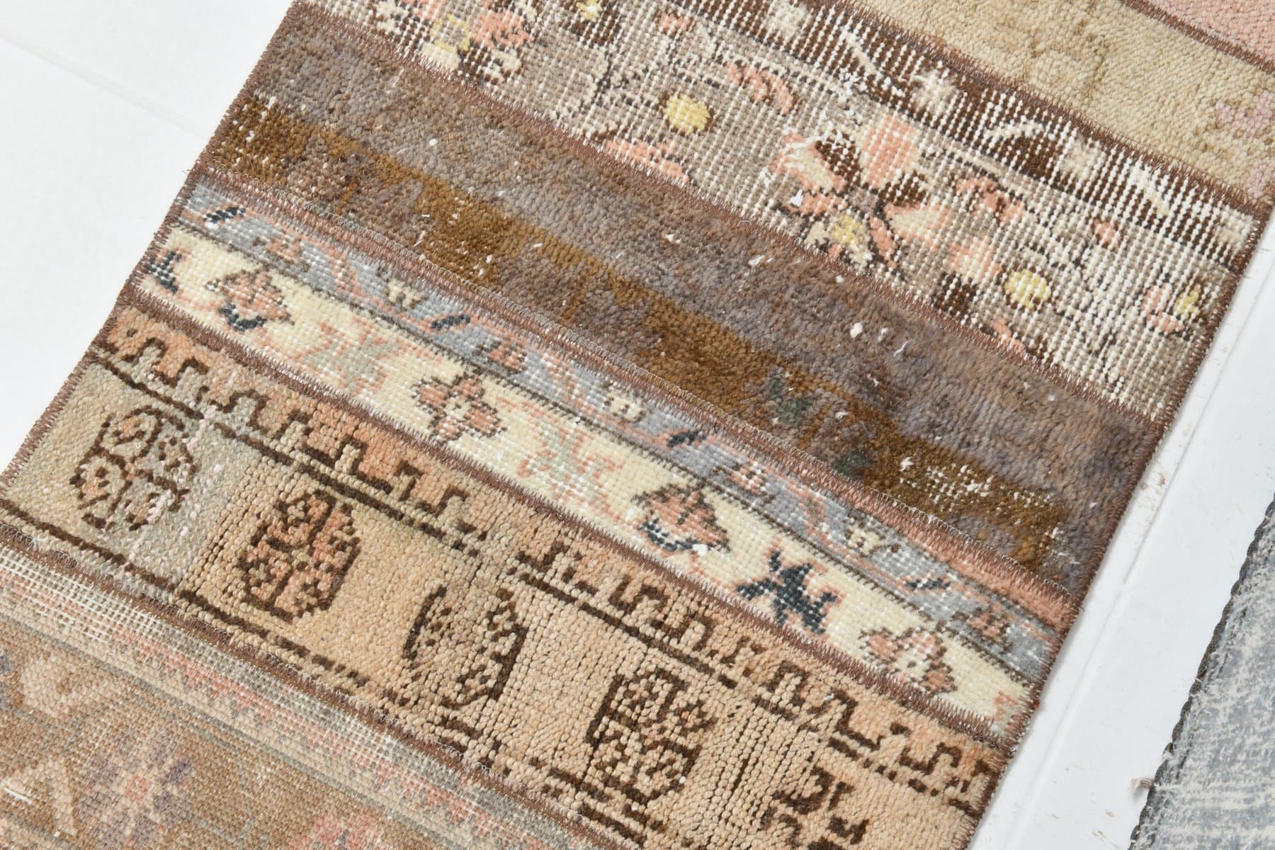 Runner 122x57 cm, beige, pink, wool, 1960s - 215426