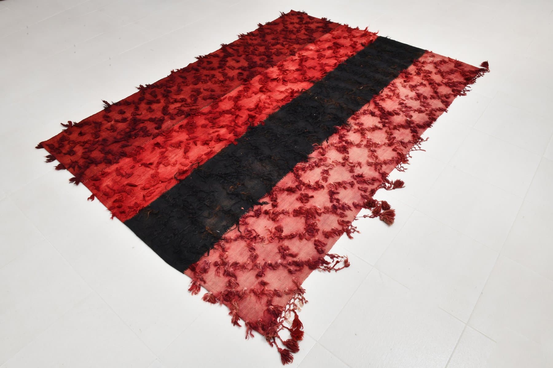 Kilim 169x247 cm, black, red, wool, Turkey, 1960s. - 215308