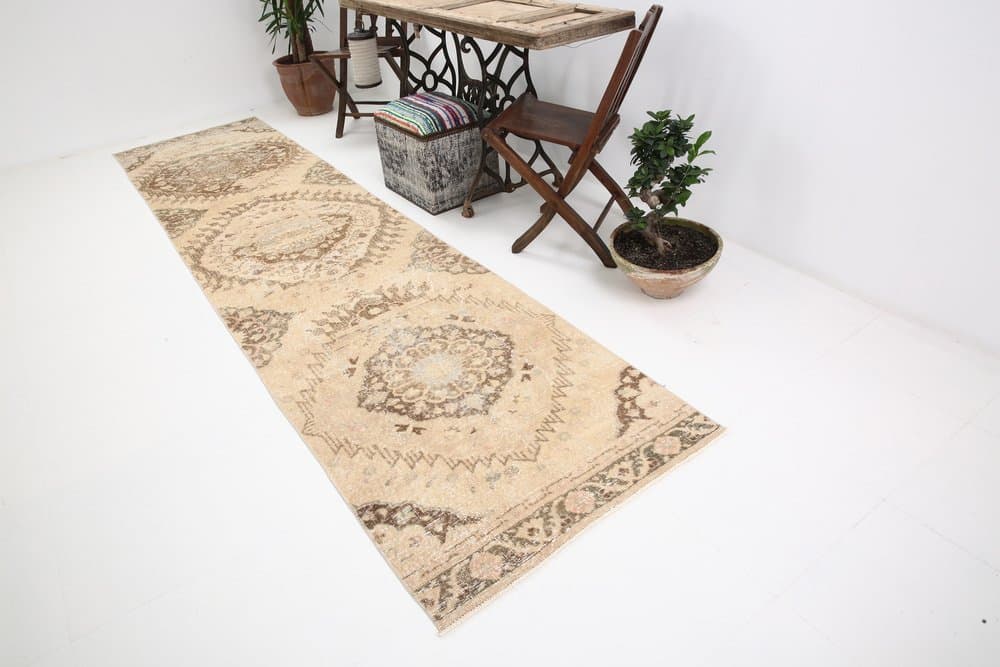 Runner Rug 379x90 cm, beige, wool, Turkey, 1960s. - 219279