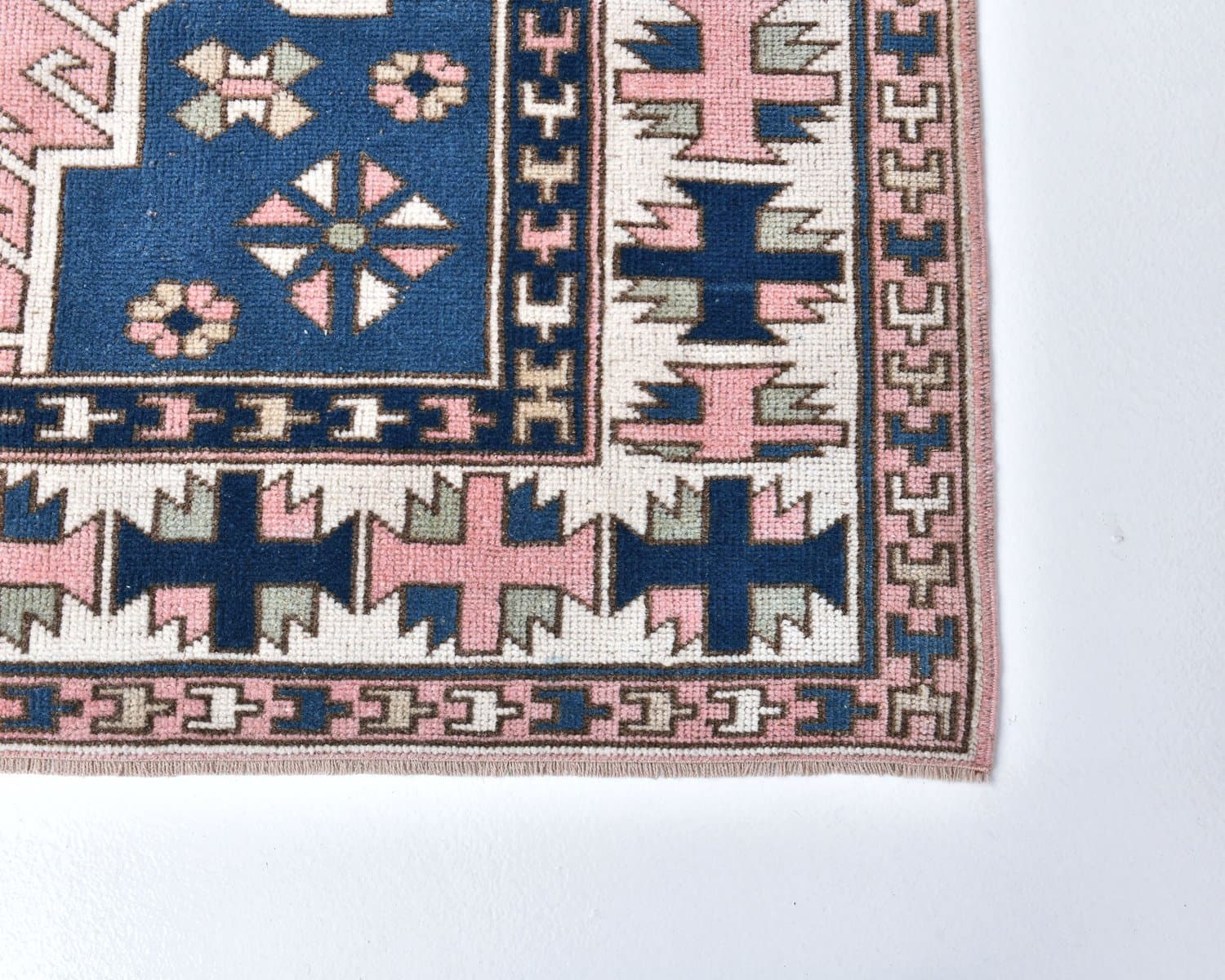 Rug 252x183 cm, blue, red, wool, Turkey, 1970s. - 218901