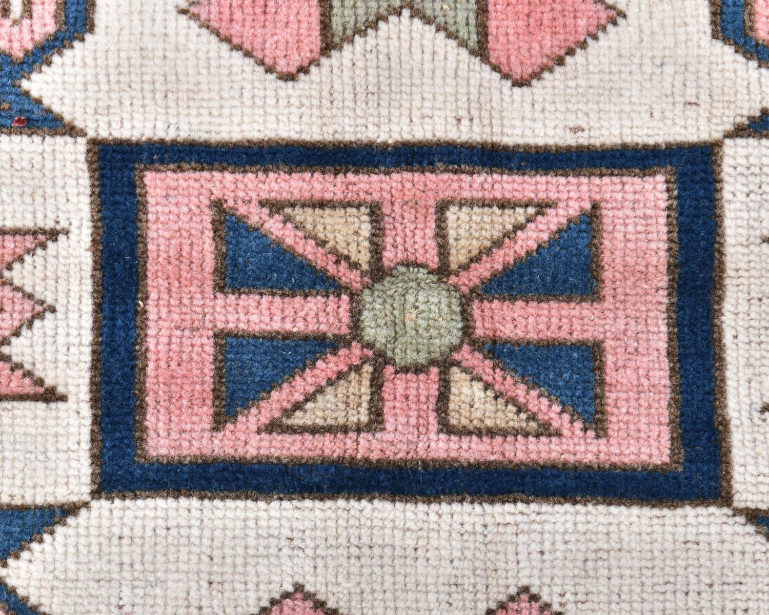 Rug 252x183 cm, blue, red, wool, Turkey, 1970s. - 218909