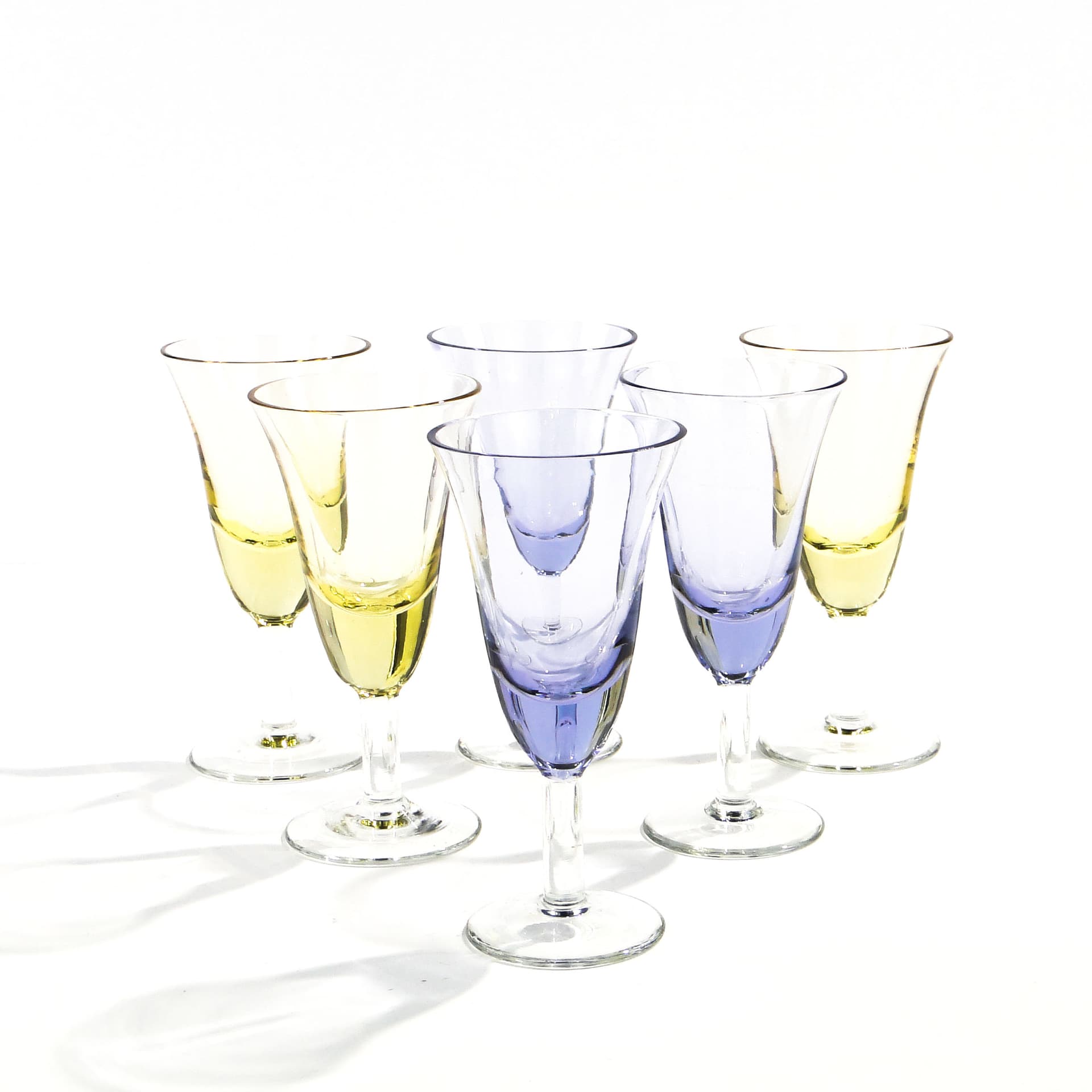 Komplet kieliszków do wódki, wielokolorowe szkło, Czechosłowacja, lata 50. - 1569