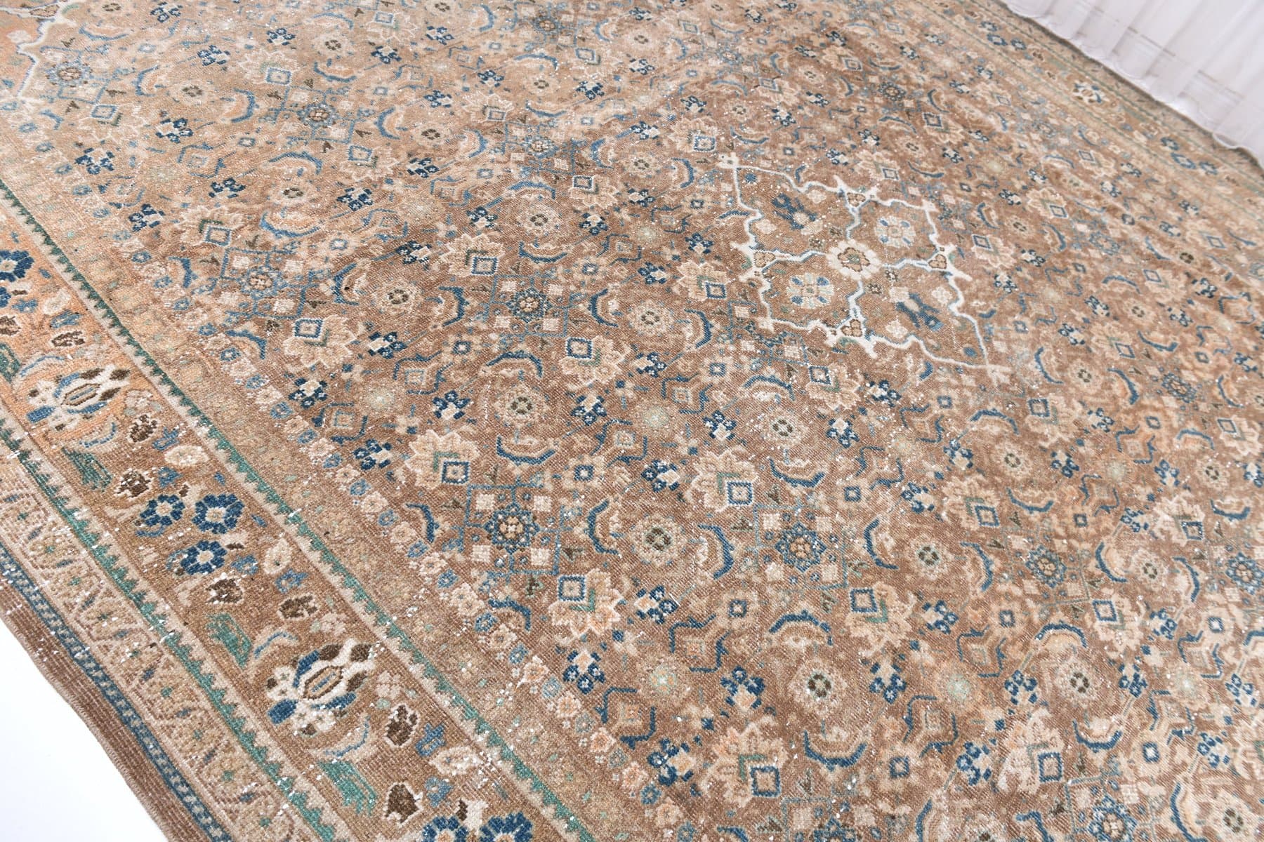 Rug 387x293 cm, beige, wool, Turkey, 1960s. - 218736