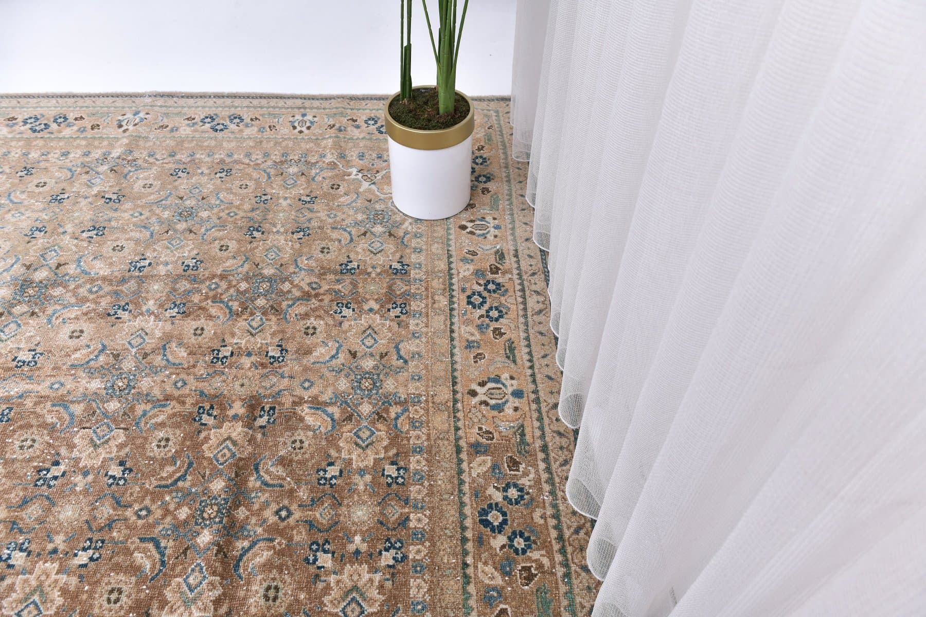 Rug 387x293 cm, beige, wool, Turkey, 1960s. - 218740