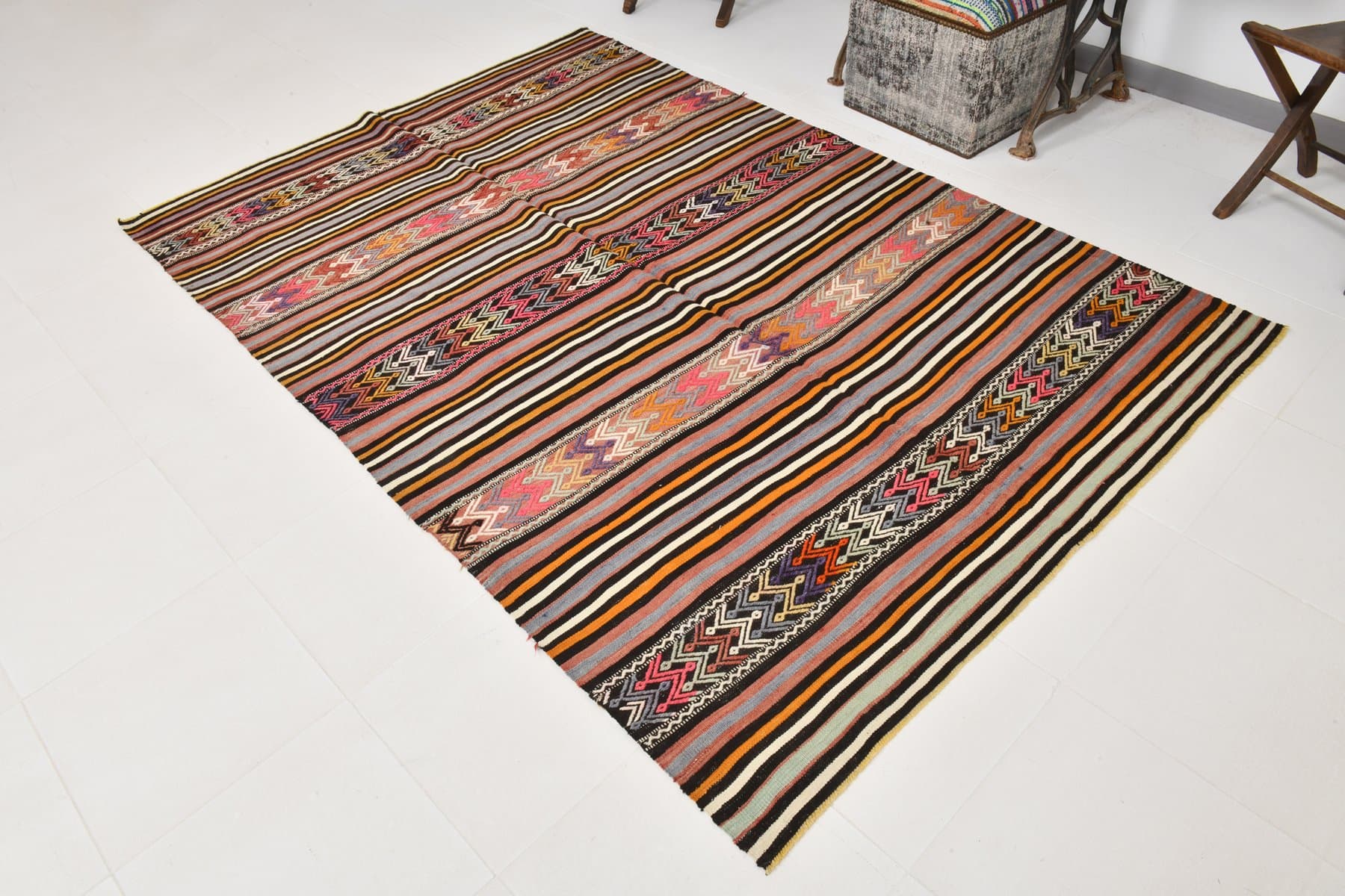 Kilim 163x242 cm, brown, beige, wool, Turkey, 1960s. - 218697