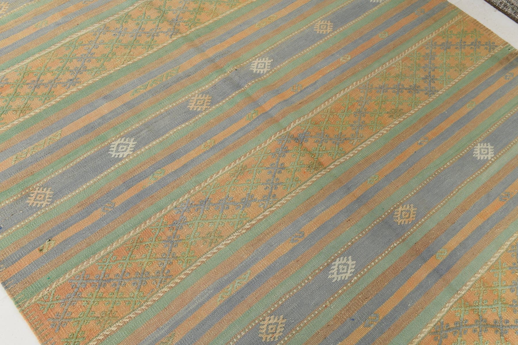 Kilim Rug 242x173 cm, green, beige, wool, Turkey, 1960s. - 218608