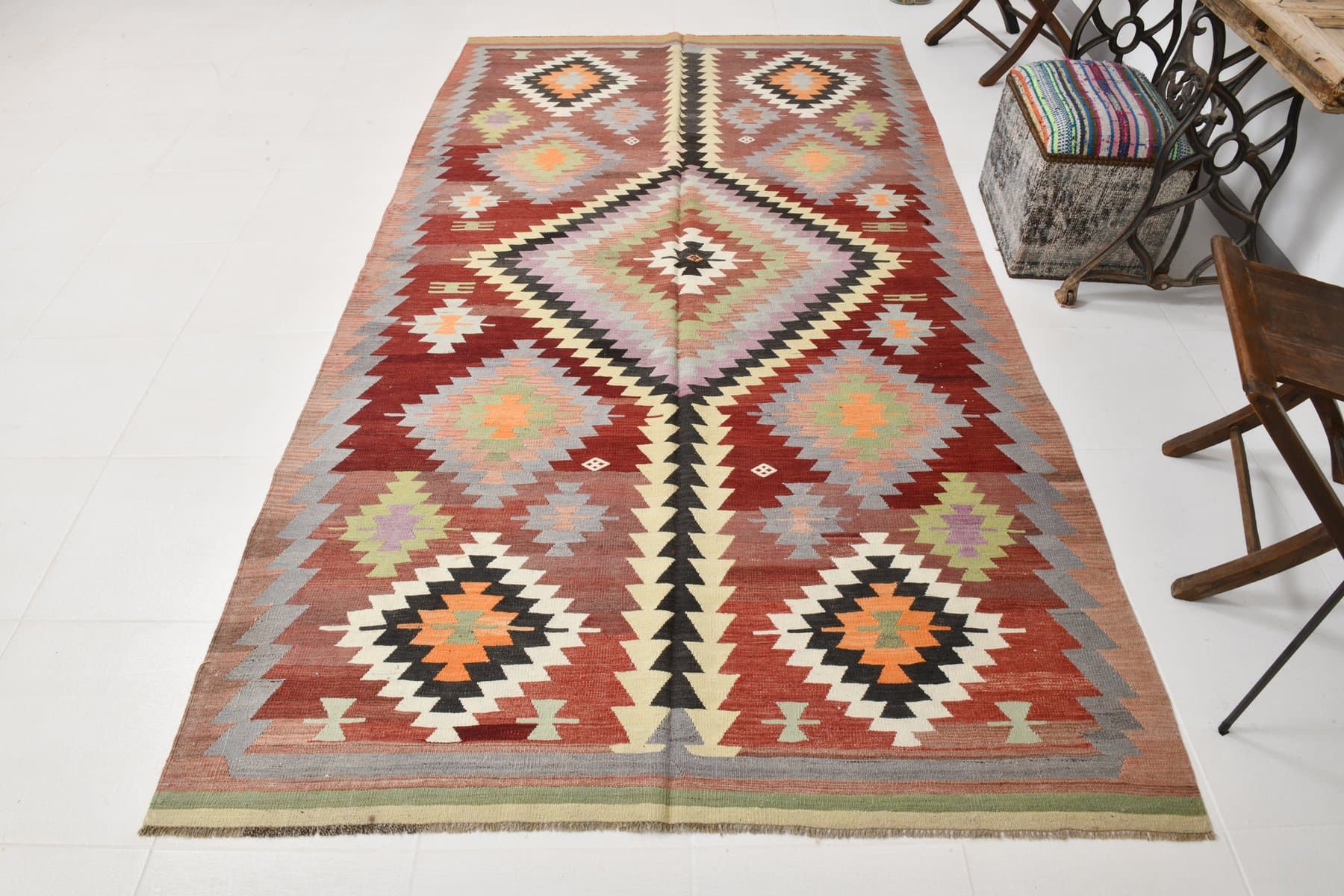 Kilim 163x295 cm, czerwony, beżowy, wełna, Turcja, lata 60. - 218574
