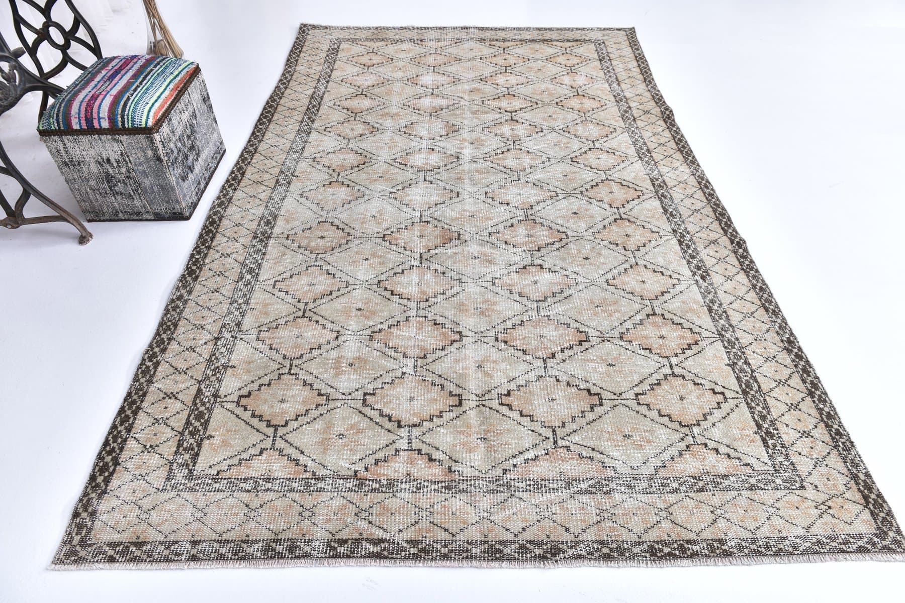 Rug 177x289 cm, beige, wool, Turkey, 1970s. - 218539