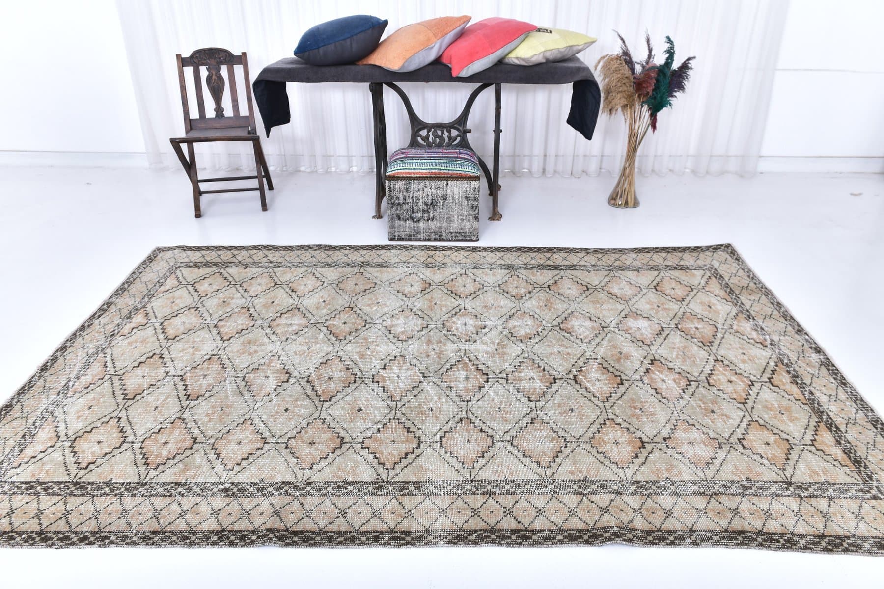 Rug 177x289 cm, beige, wool, Turkey, 1970s. - 218540