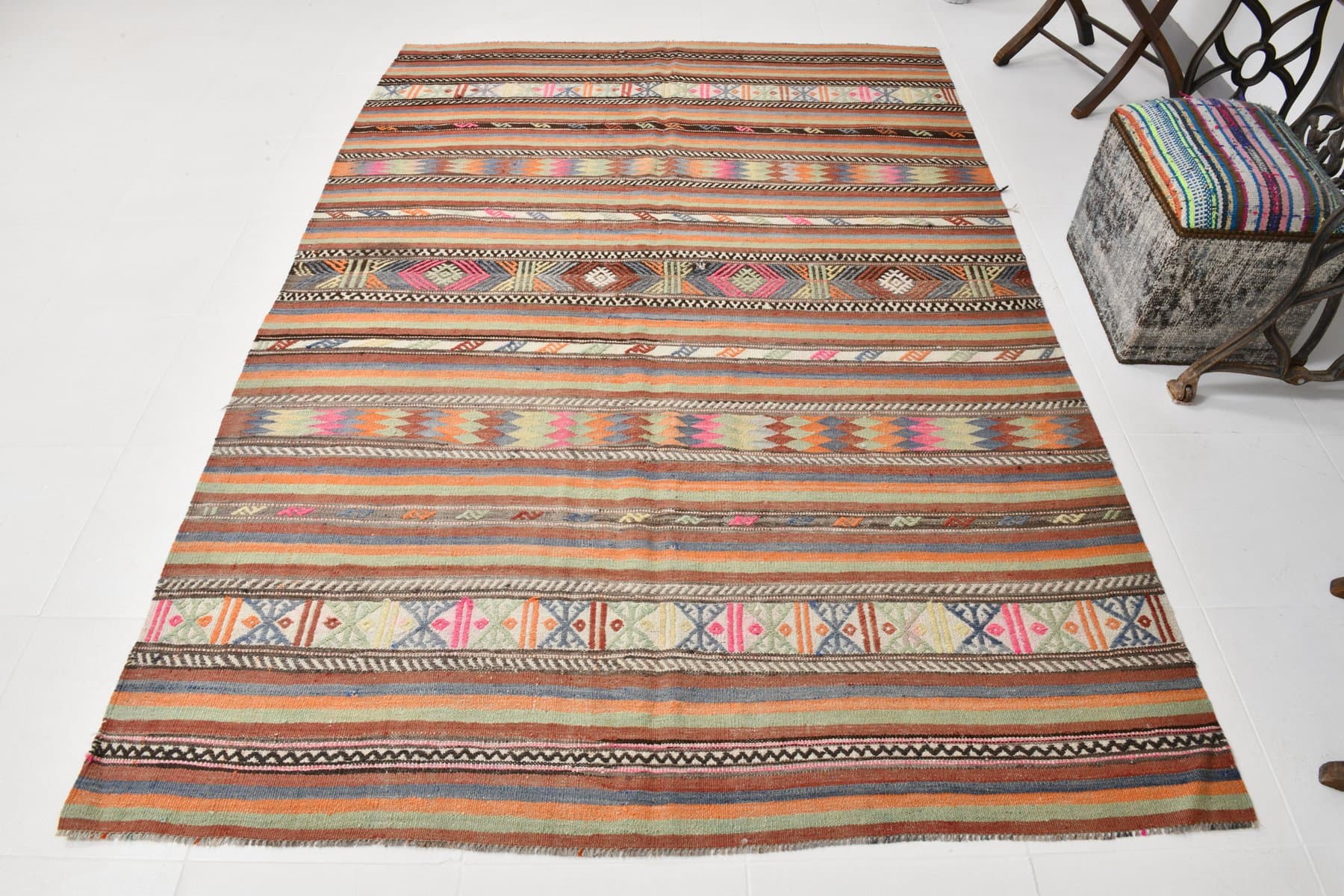 Kilim 256x176 cm, maroon, wool, 1960s - 218457