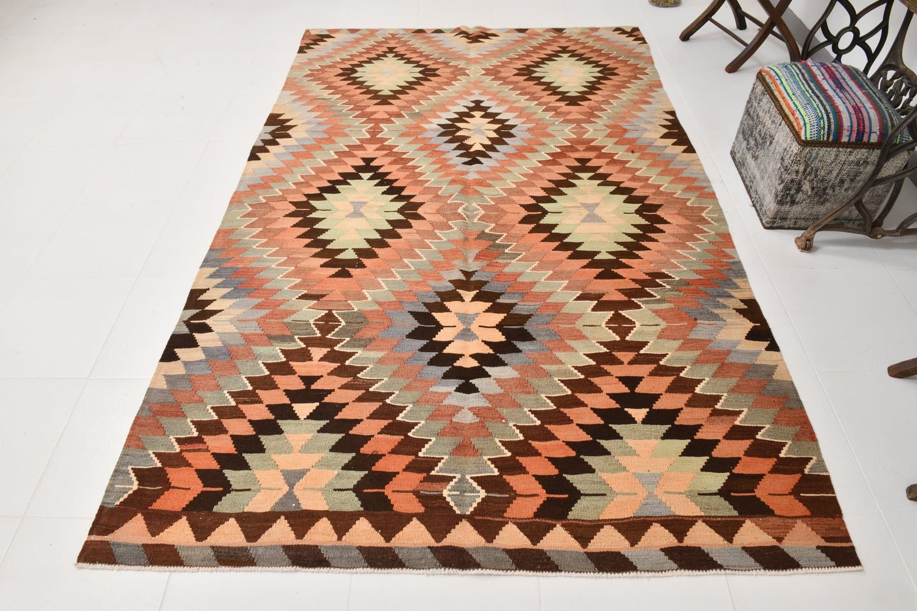 Kilim 278x175 cm, czerwony, wełna, lata 60. - 218375