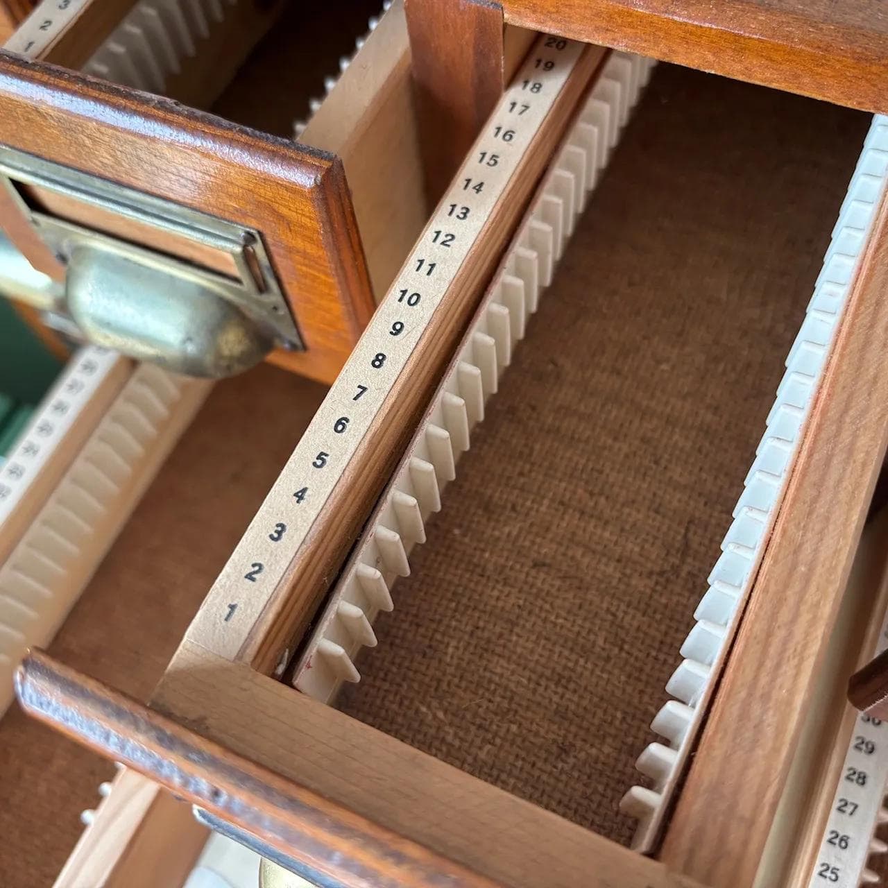 Organizer, sklejka brązowa, Niemcy, lata 50. - 15741