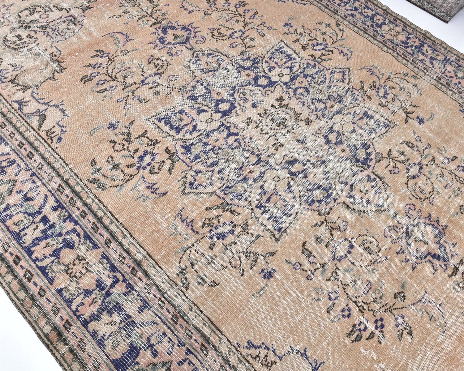 Dywan 238x354 cm, beżowy, wełna, Turcja, lata 70. - 218224