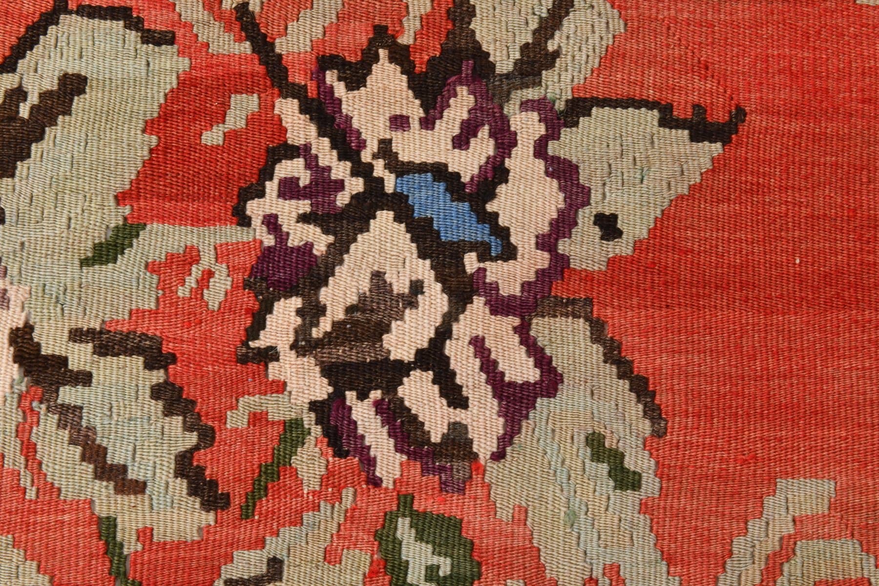 Kilim Rug 334x244 cm, red, wool, Turkey, 1970s - 217856