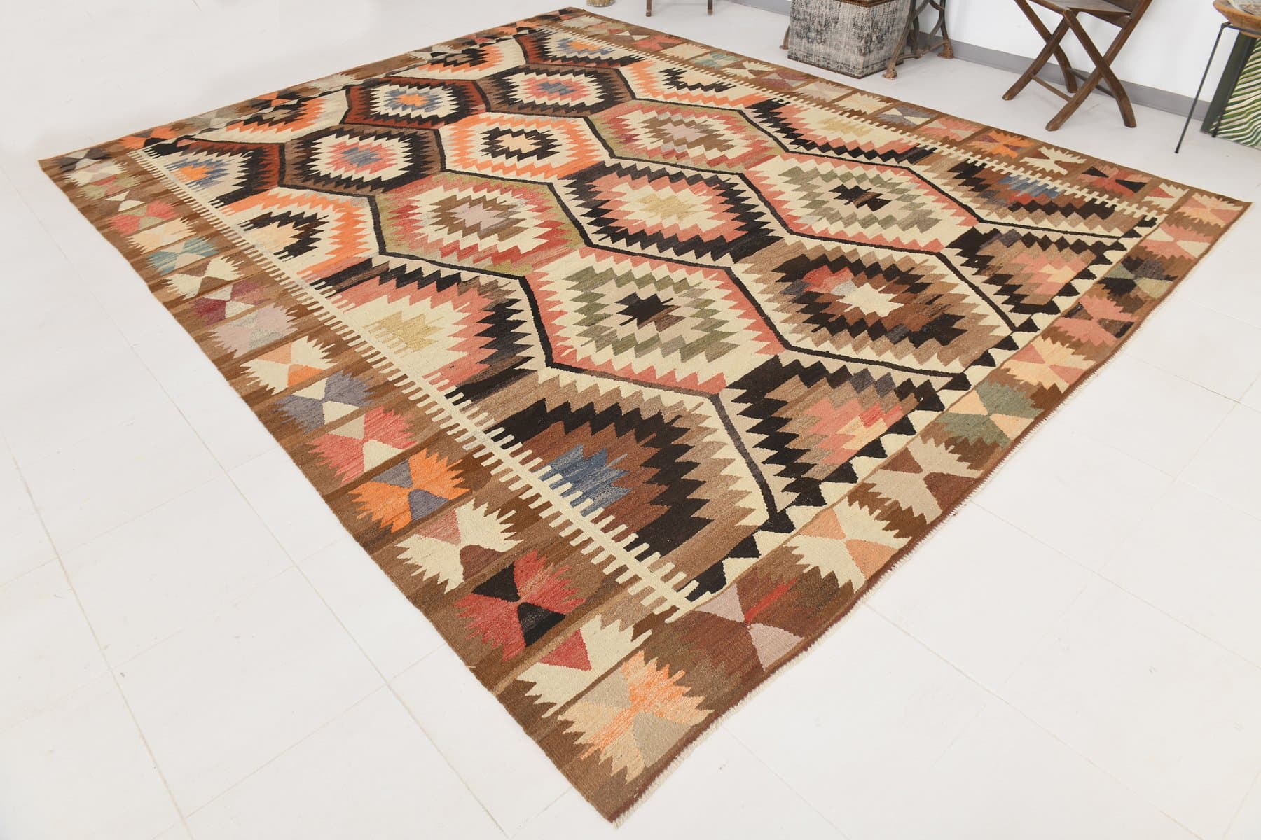 Kilim 391x306 cm, brązowy, beżowy, wełna, Turcja, lata 70. - 217805