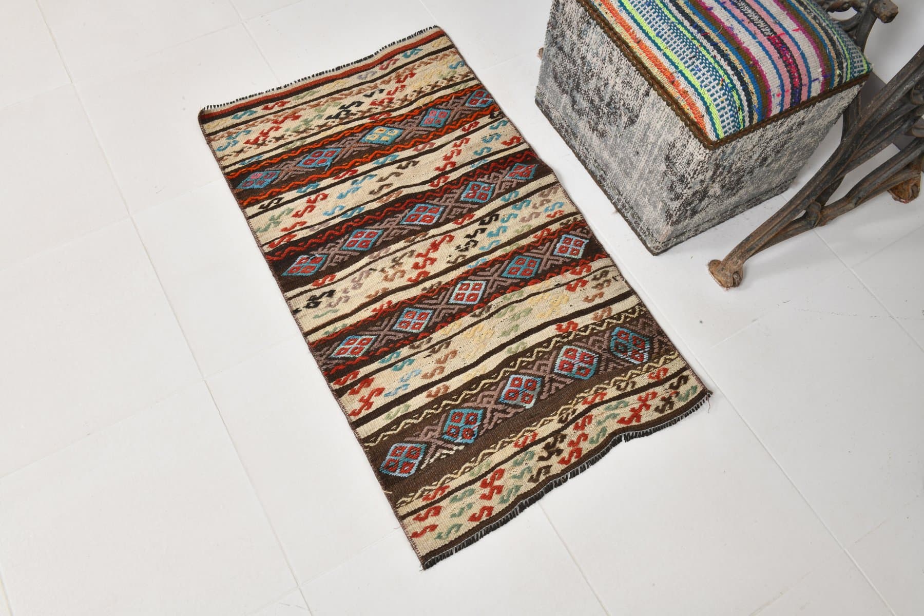 Kilim Rug 102x61 cm, brown, beige, wool, Turkey, 1970s - 217411