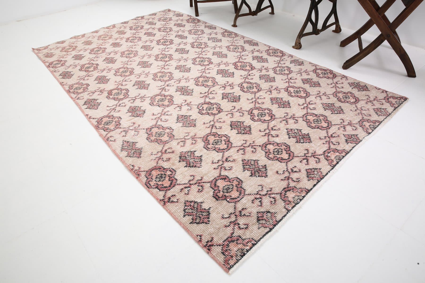 Dywan 231x134 cm, beżowy, fioletowy, wełna, lata 70. - 217309