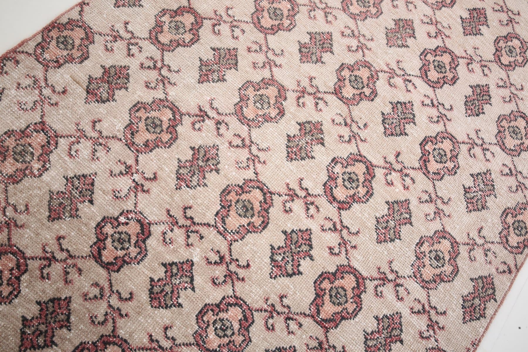 Dywan 231x134 cm, beżowy, fioletowy, wełna, lata 70. - 217313