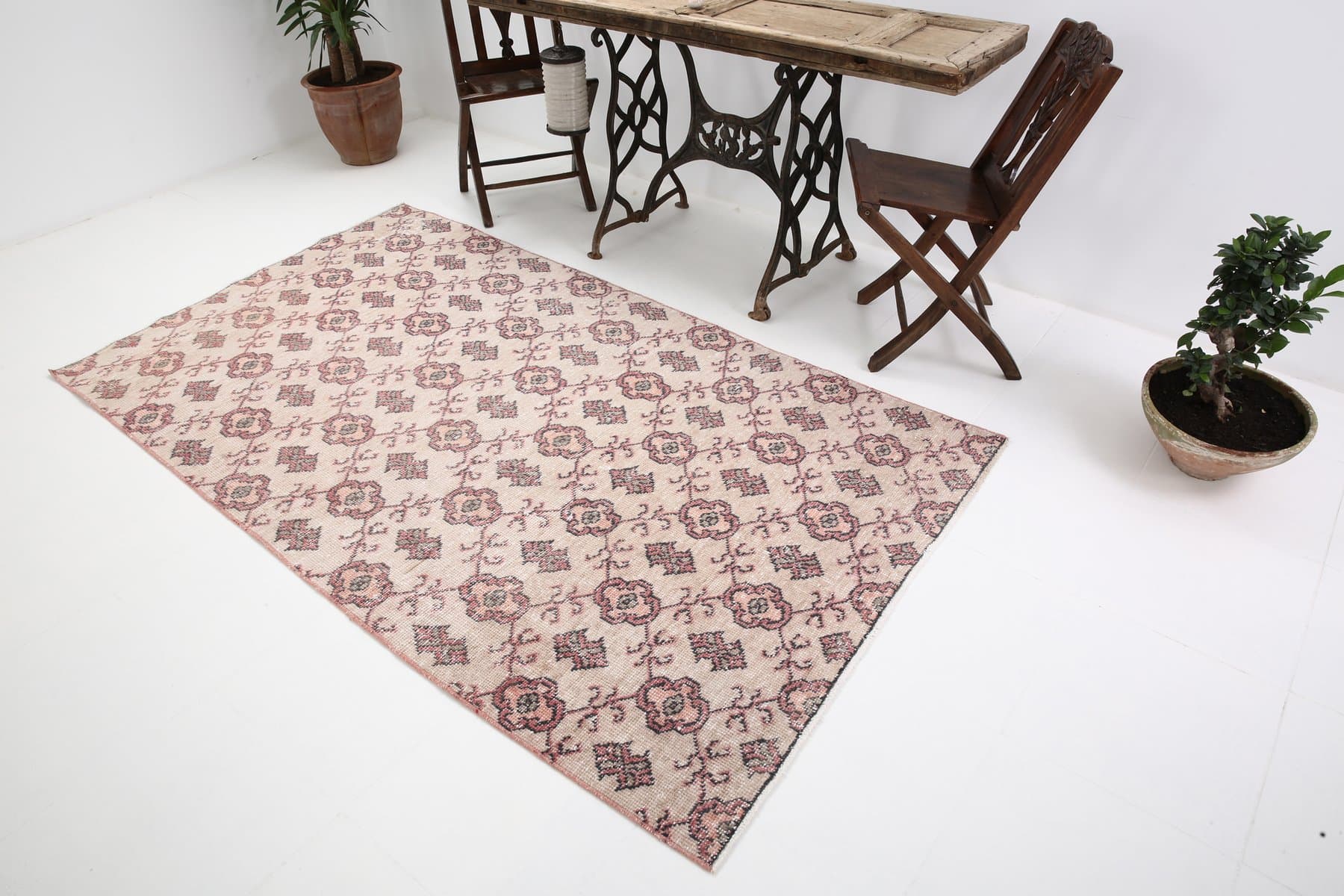 Dywan 231x134 cm, beżowy, fioletowy, wełna, lata 70. - 217311