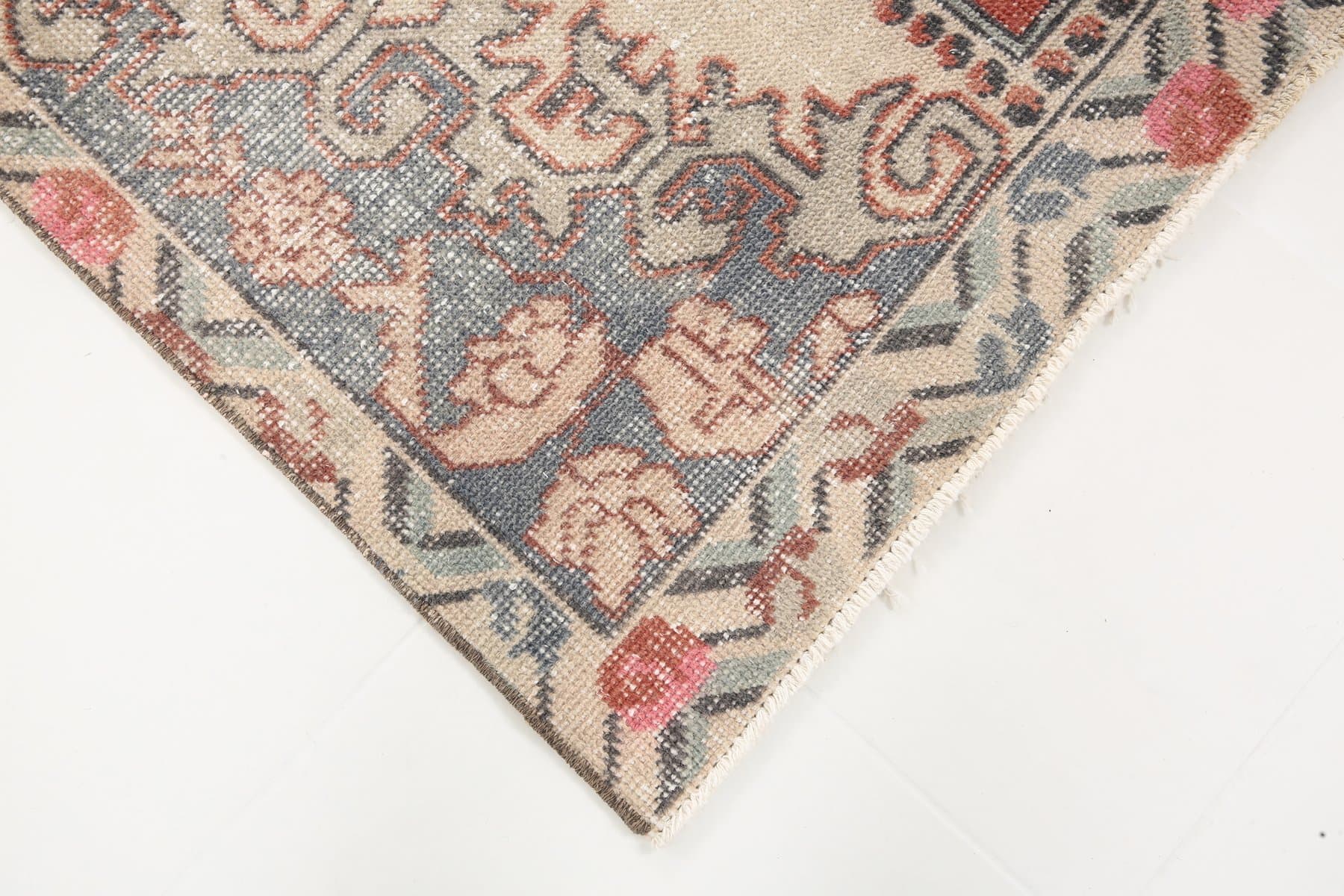 Rug 220x126 cm, Cream, Pink, Wool, 1970s - 217208
