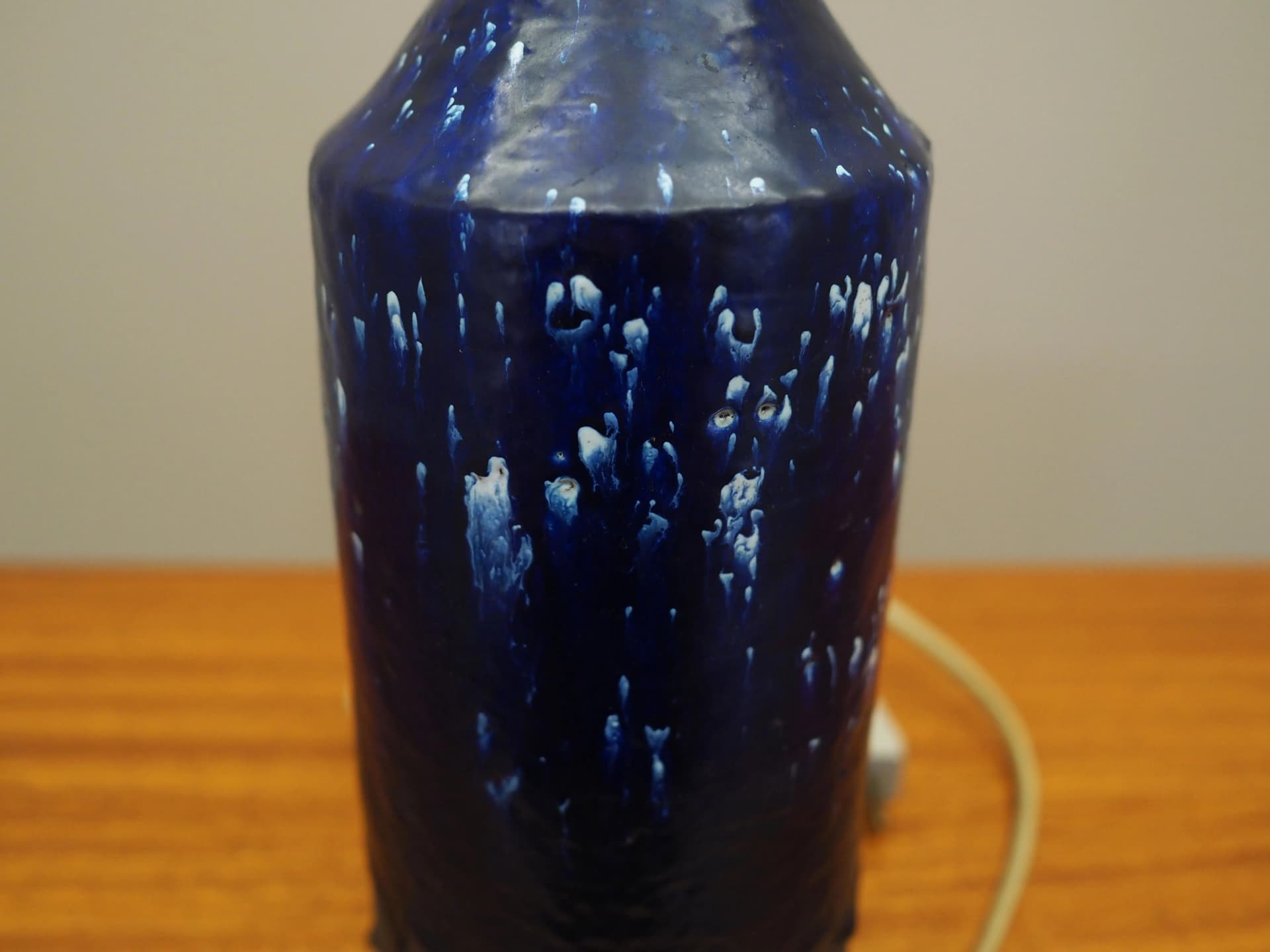 Lampka stołowa, ceramika niebieska, Dania, lata 60. - 15945