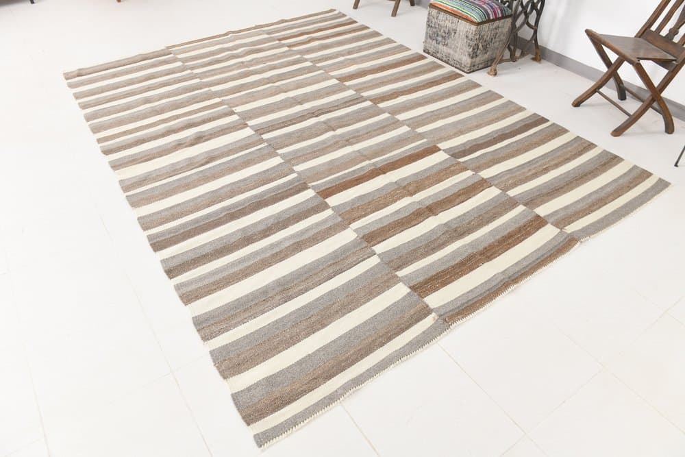 Kilim Rug 228x310 cm, beige, brown, wool, Turkey, 1970s. - 216214