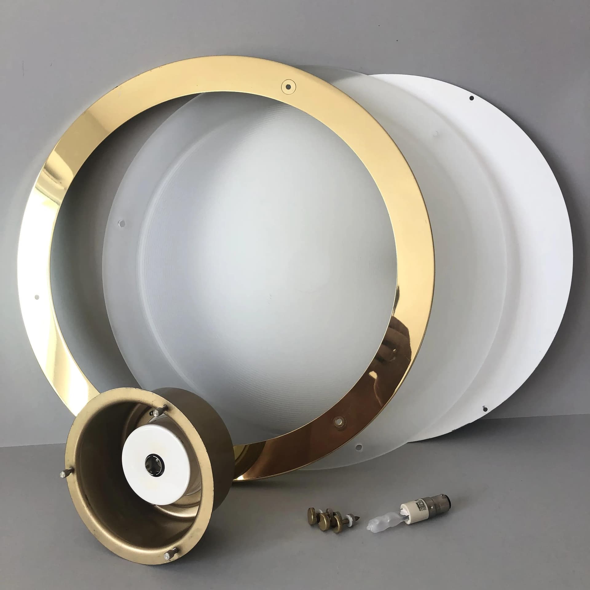 Plafon, szkło biały, mosiądz, Niemcy, lata 80. - 16022