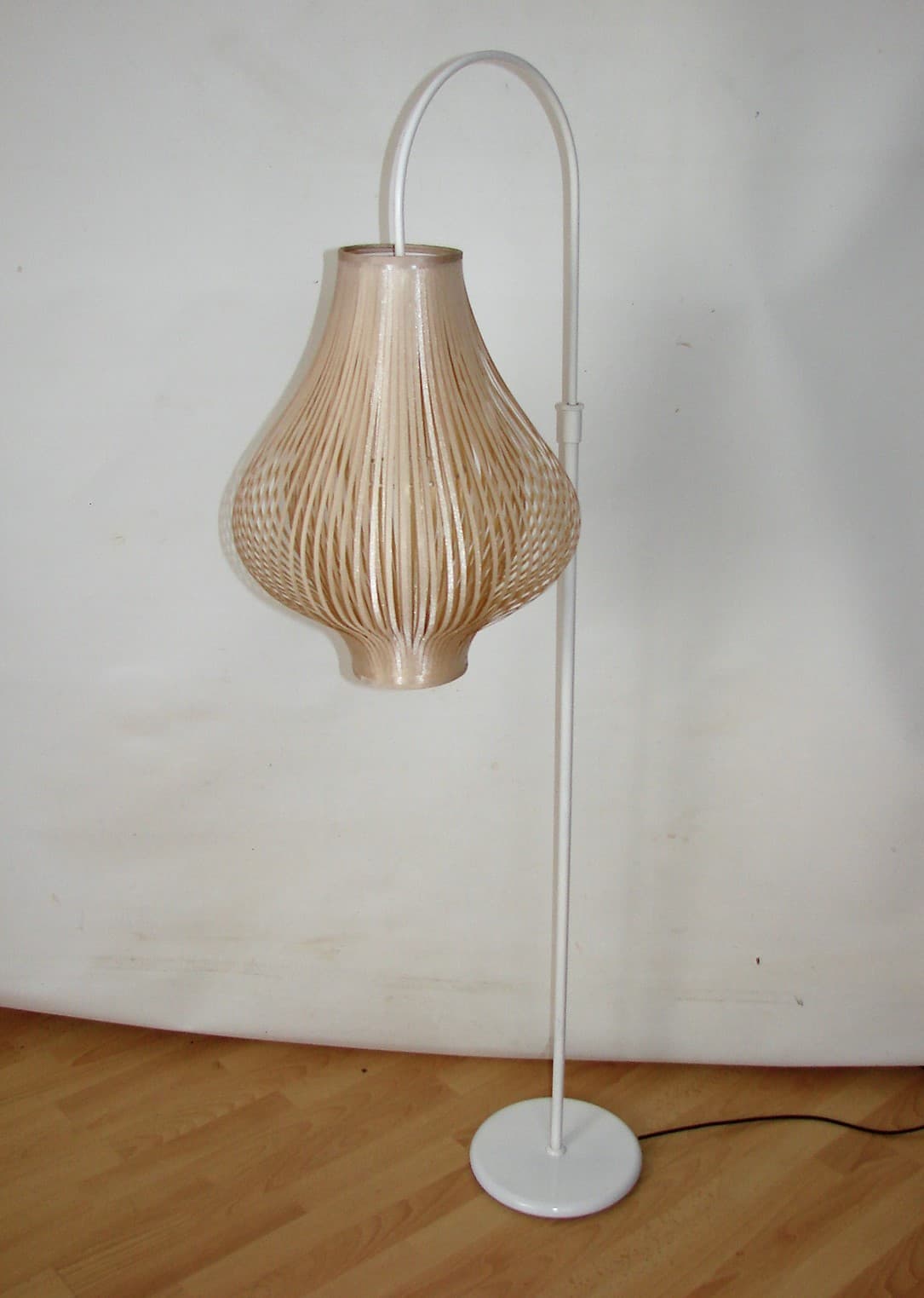 Lampa podłogowa Space Age, beżowy, tworzywo, metal, lata 70. - 219921