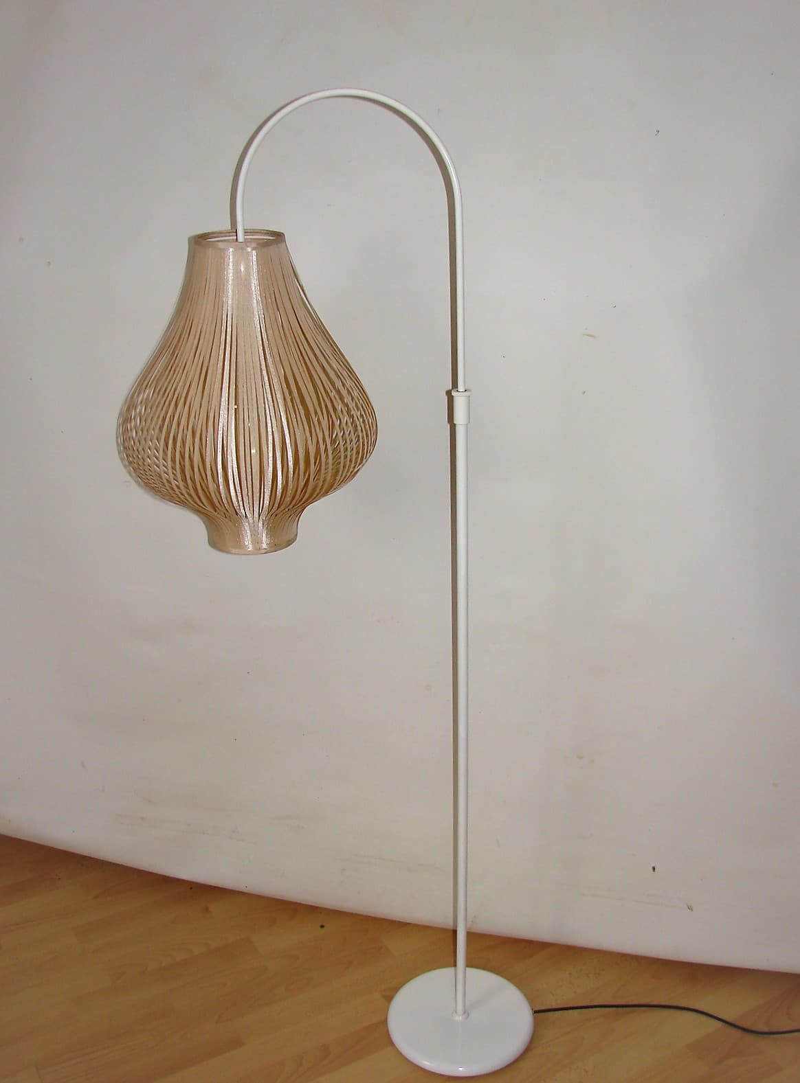 Lampa podłogowa Space Age, beżowy, tworzywo, metal, lata 70. - 219928