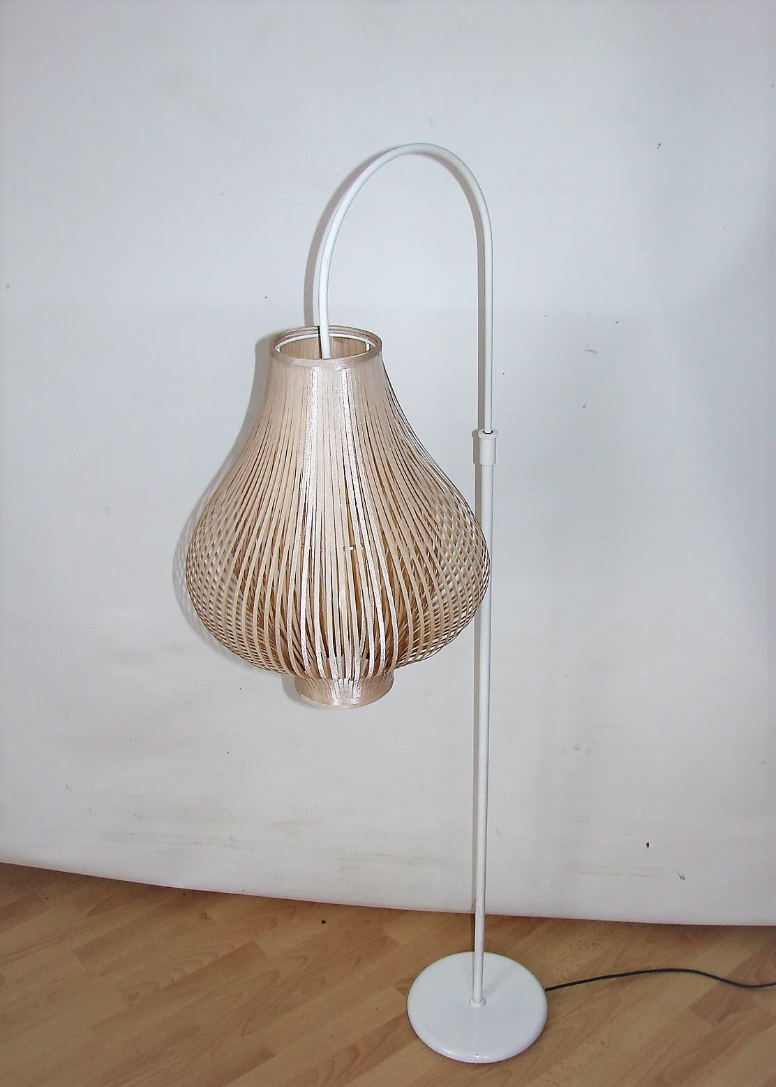 Lampa podłogowa Space Age, beżowy, tworzywo, metal, lata 70. - 219922