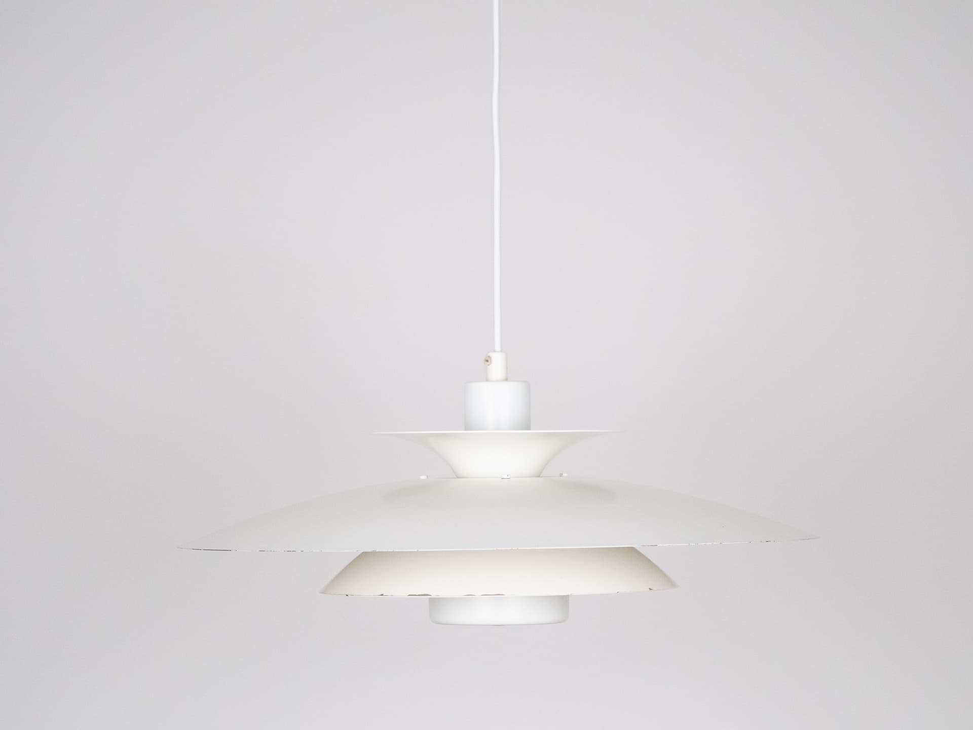 Pendant lamp Verona, white aluminium, by K. Wiborg, Jeka, Denmark, 1980s. - 220748
