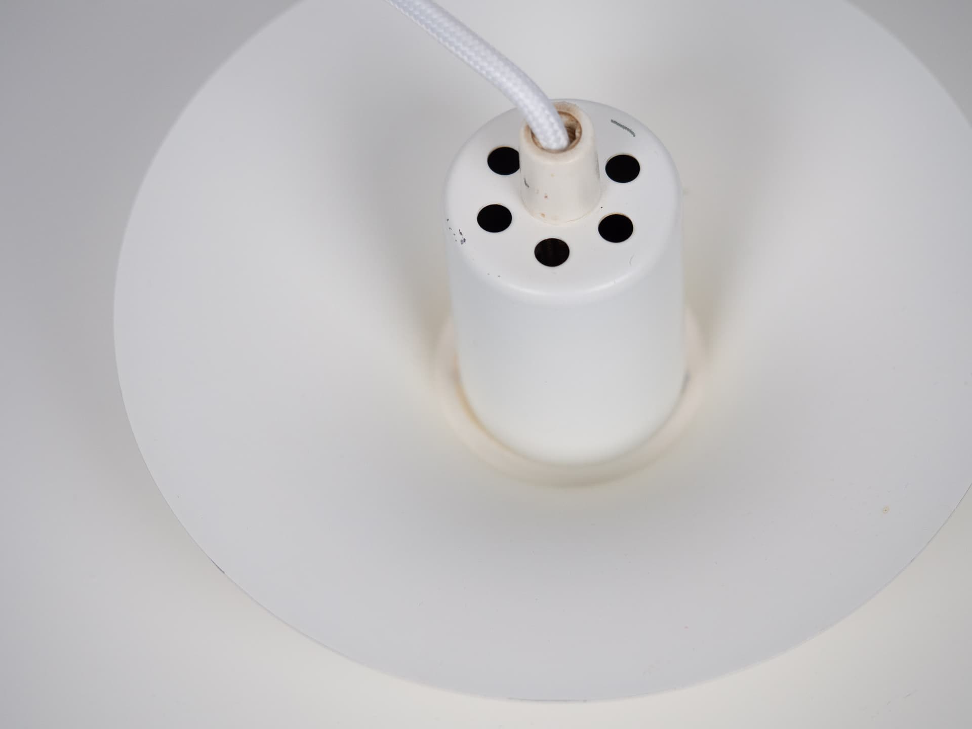 Pendant lamp Verona, white aluminium, by K. Wiborg, Jeka, Denmark, 1980s. - 220752