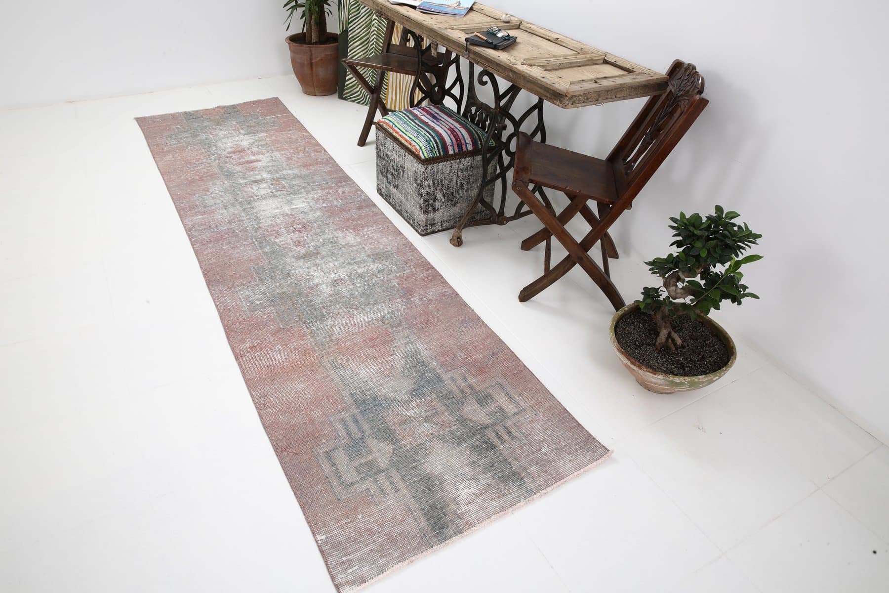 Runner Rug 319x83 cm, pink, green, wool, Turkey, 1960s. - 221107