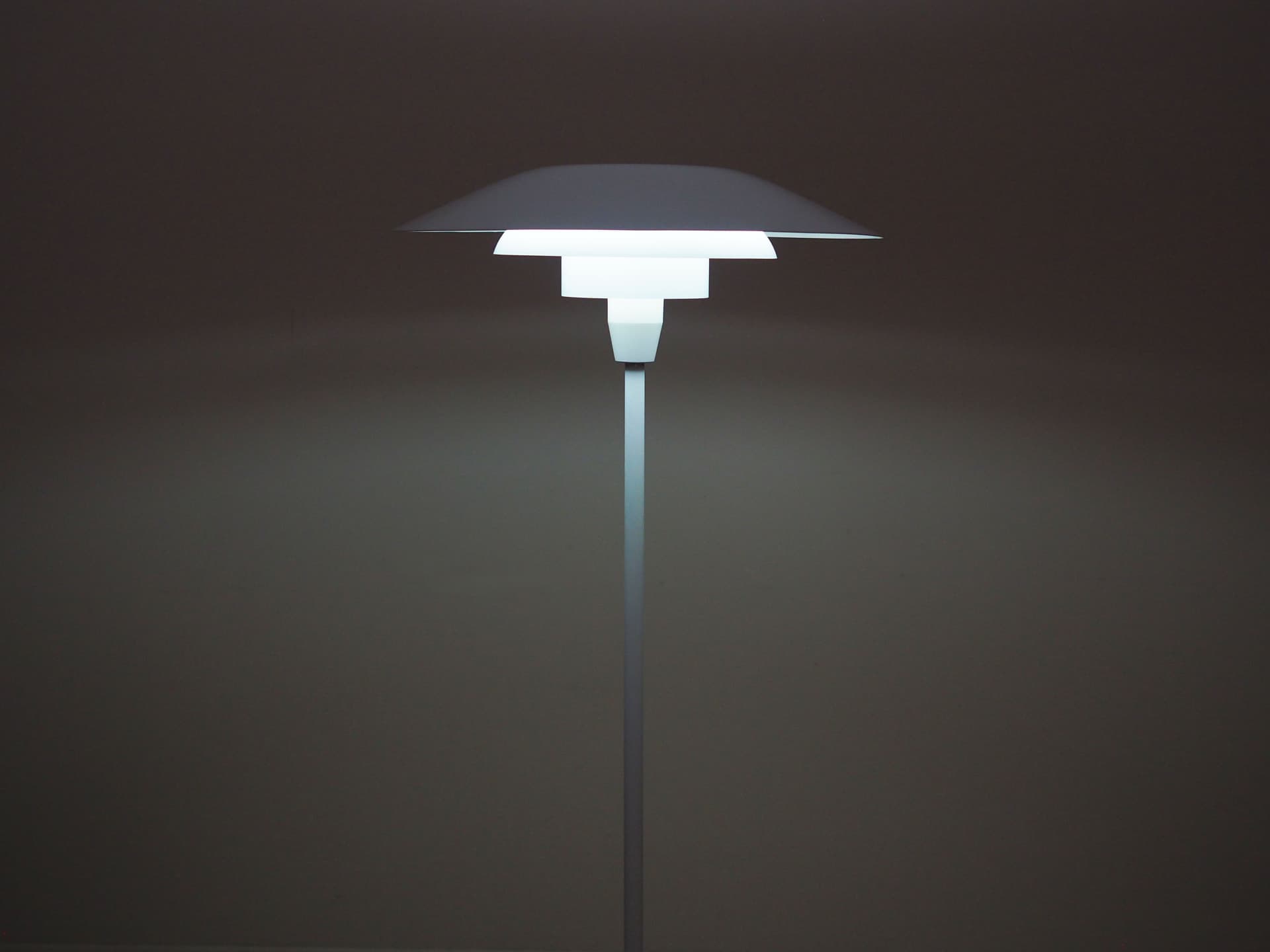 Floor lamp, white metal, by S. Frandsen, Denmark, 1970s. - 77126