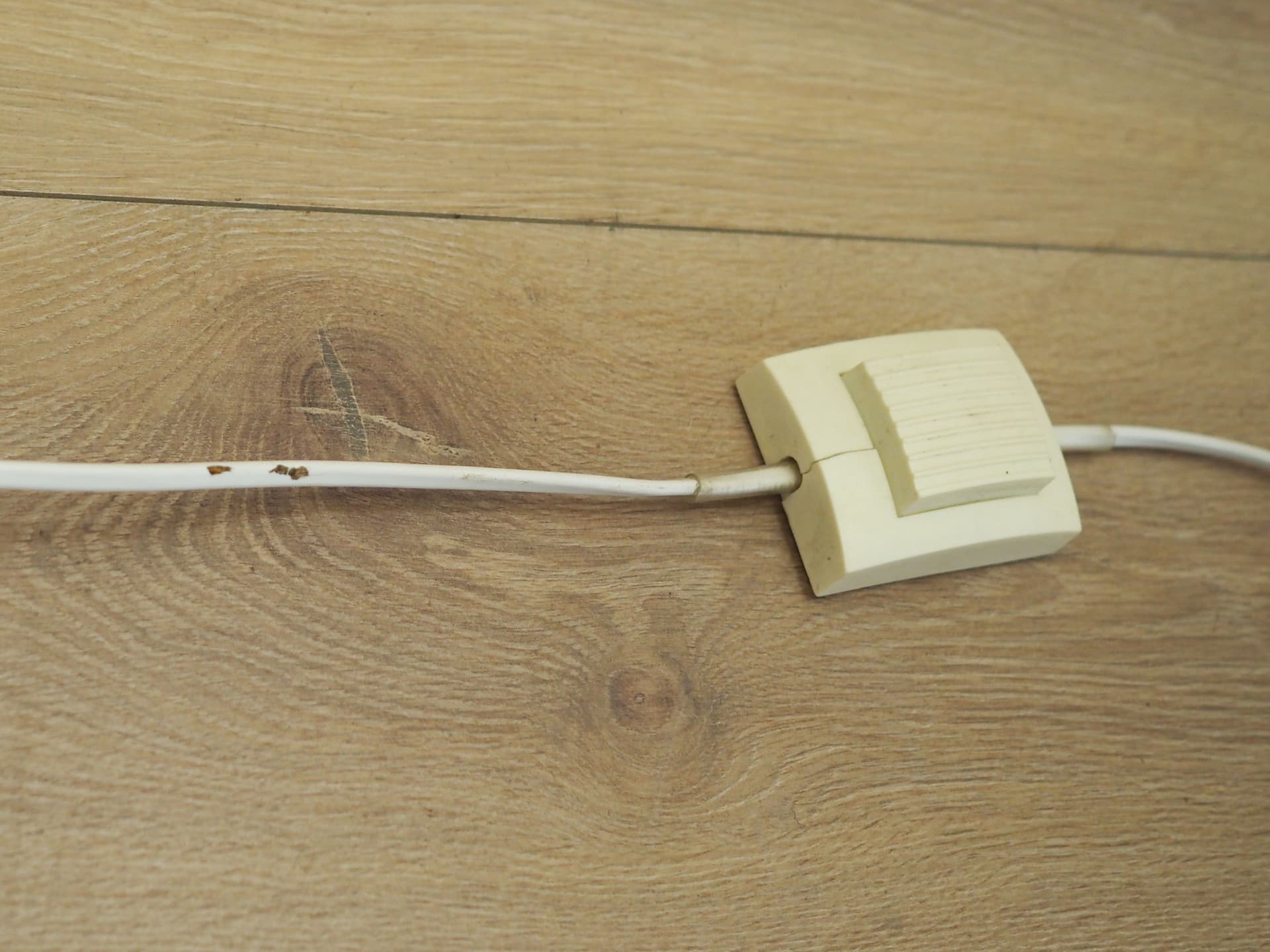 Floor lamp, white metal, by S. Frandsen, Denmark, 1970s. - 77128