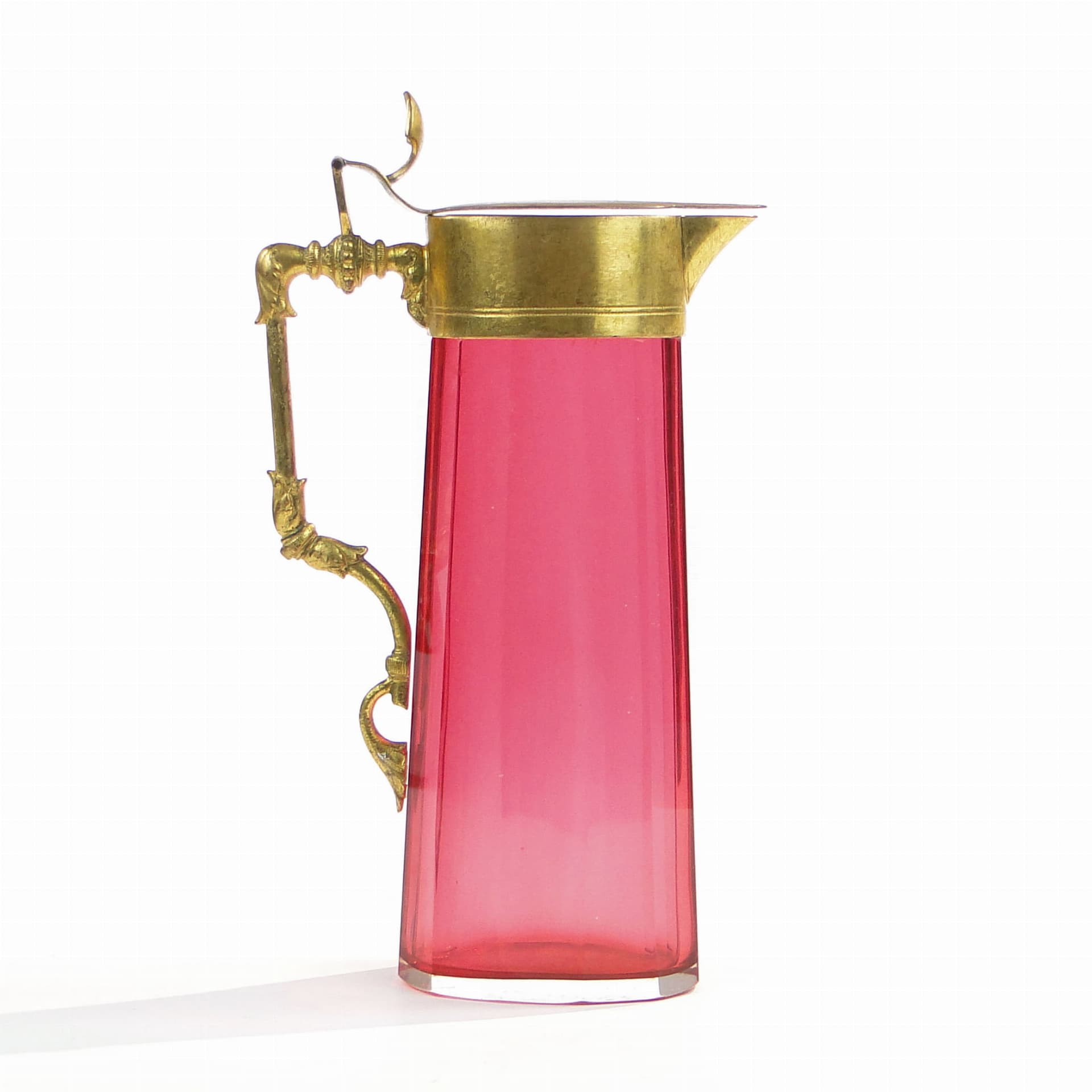 Karafka klasycystyczna, szkło rubinowe, Austria, XIX w.