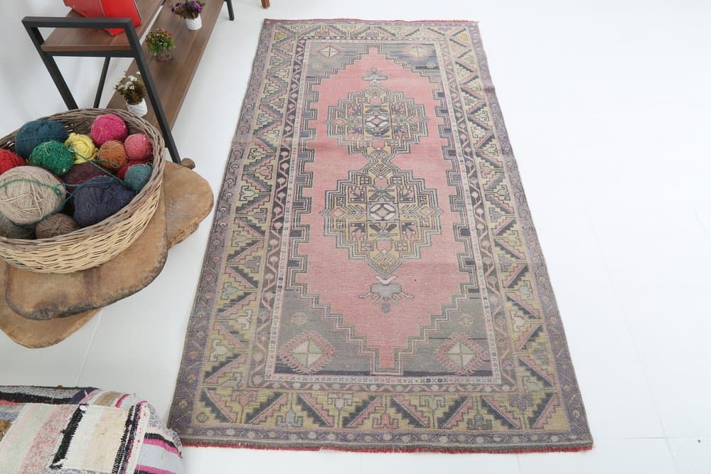 Dywan 220x113 cm, różowy, wełna, Turcja, lata 70. - 221888