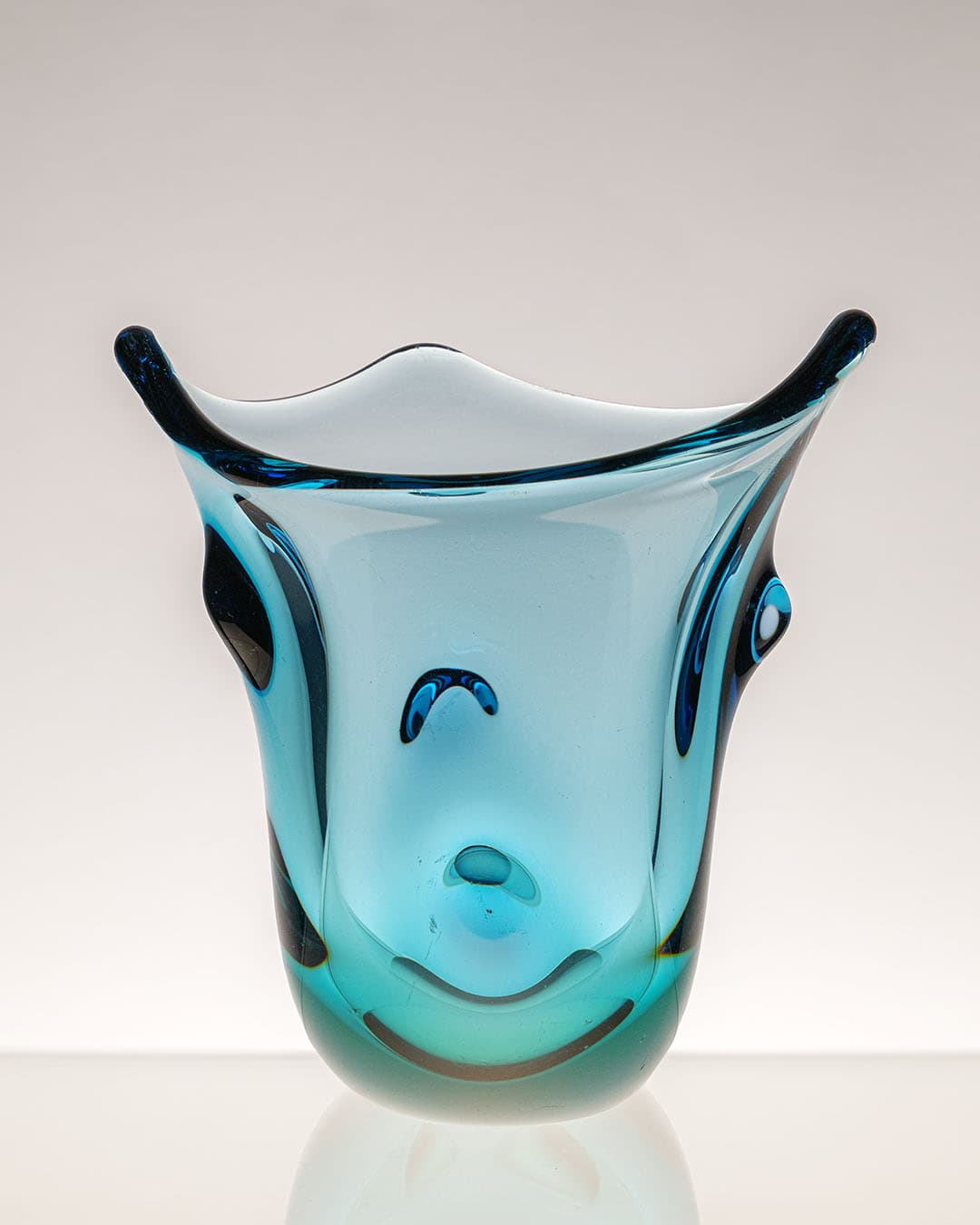 Wazon, turkusowy, szkło, Czechosłowacja, lata 70.