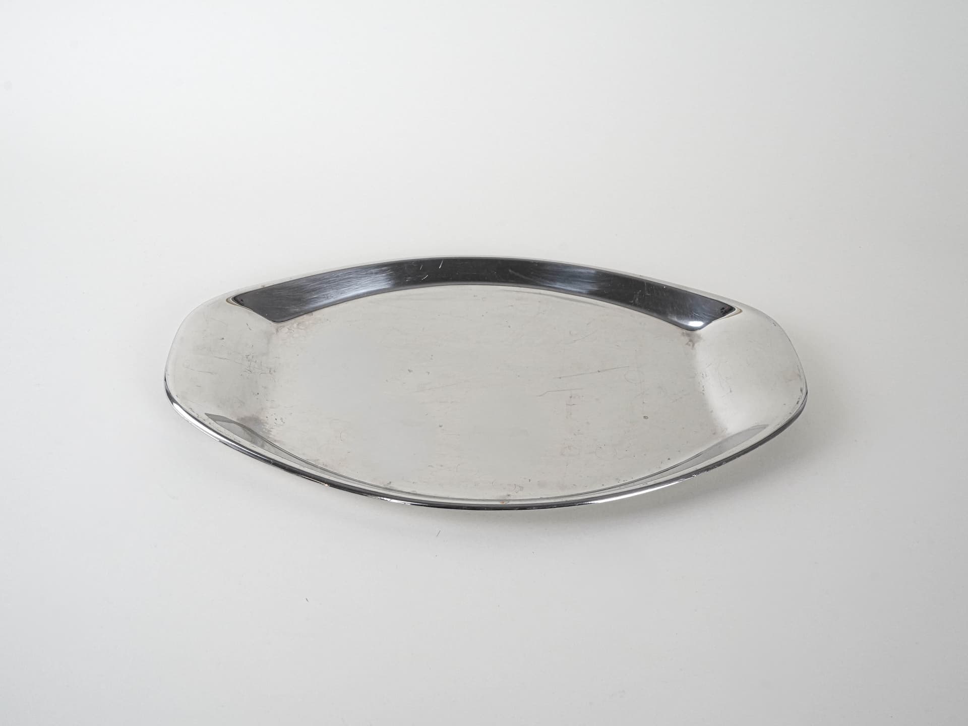 Oval tray, silver steel, Italy, 1980s. - 222873