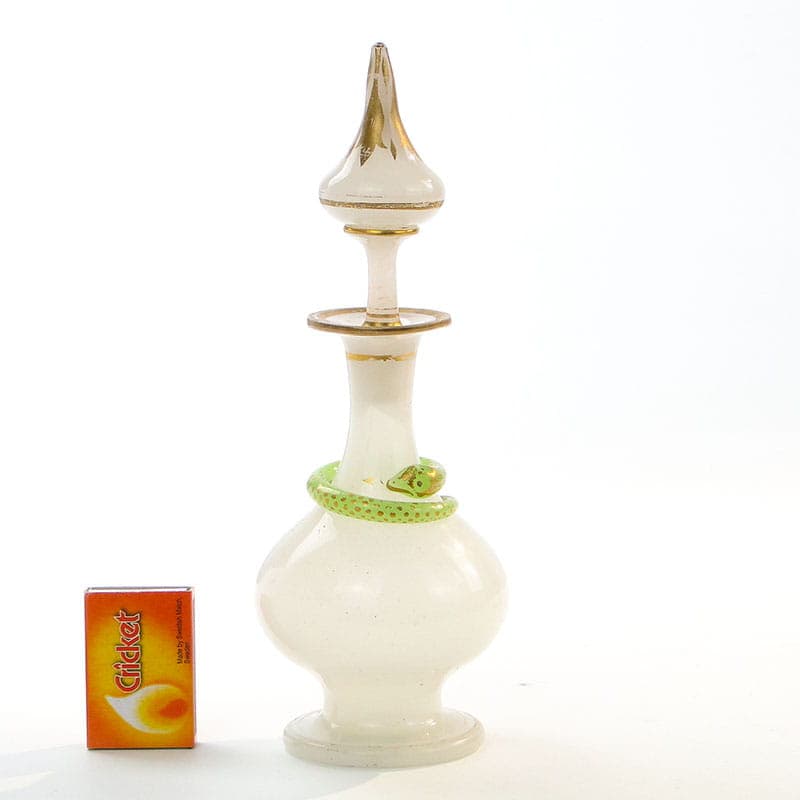 Karafka Biedermeier, szkło opalowe ivory white, szkło uranowe żółto-zielone, Austria, XIX w. - 223163